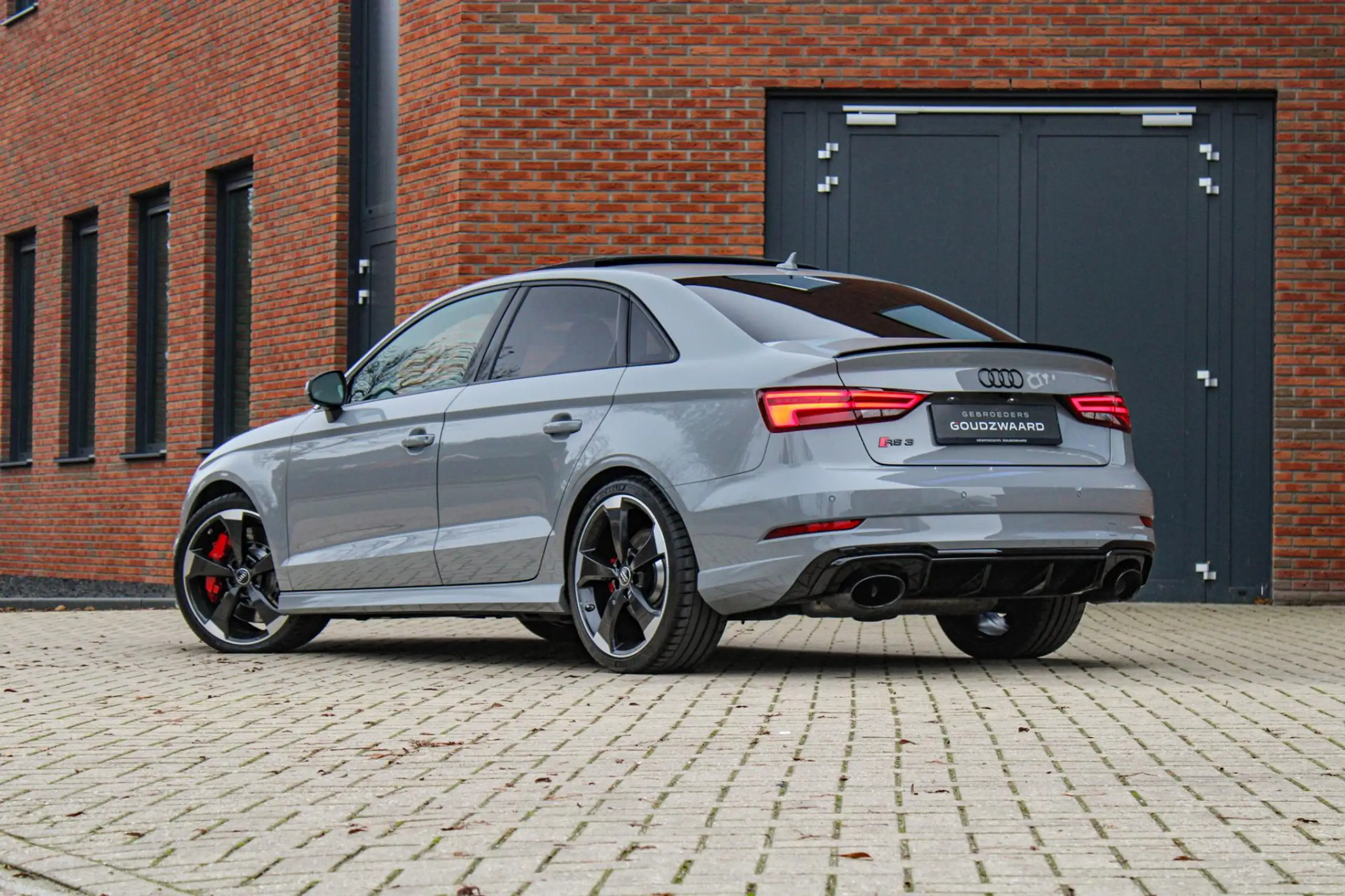 Audi - RS3