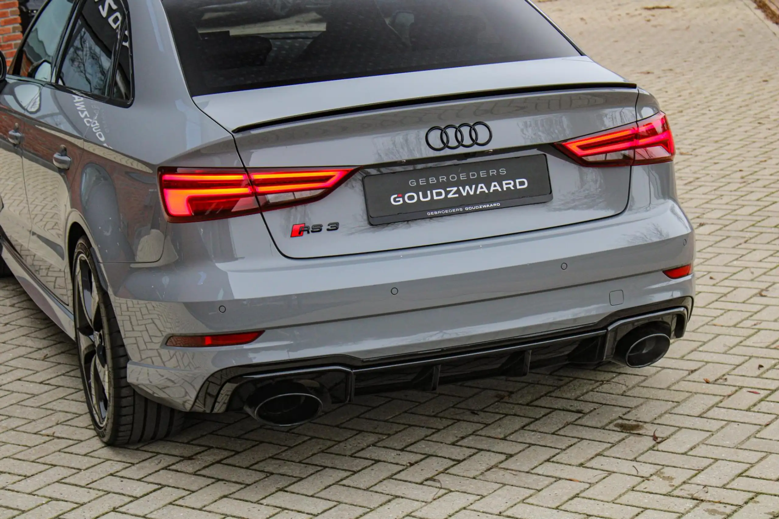 Audi - RS3