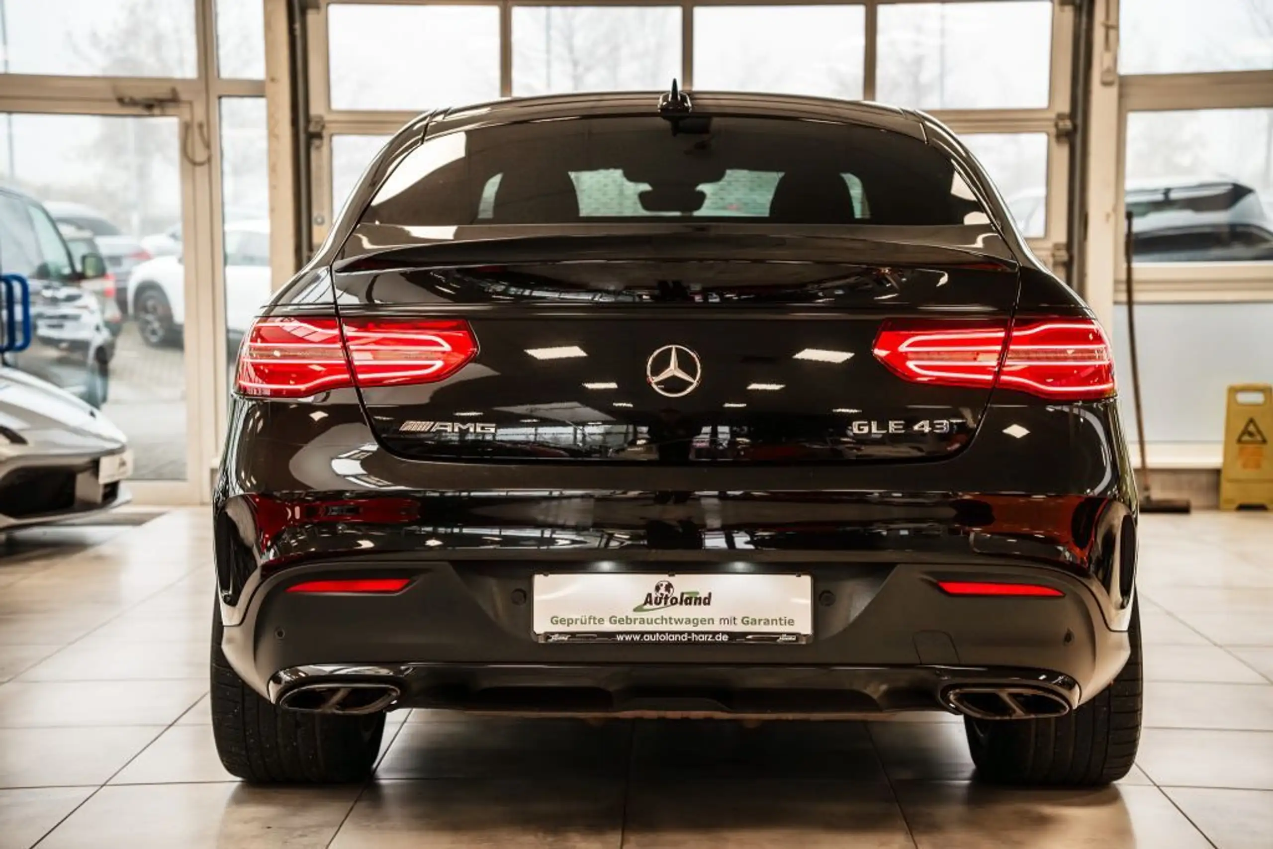 Mercedes-Benz - GLE 43 AMG