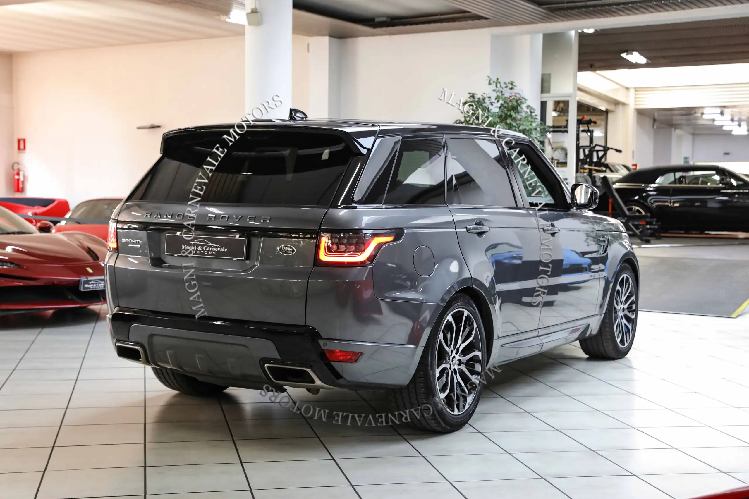 Land Rover - Range Rover Sport