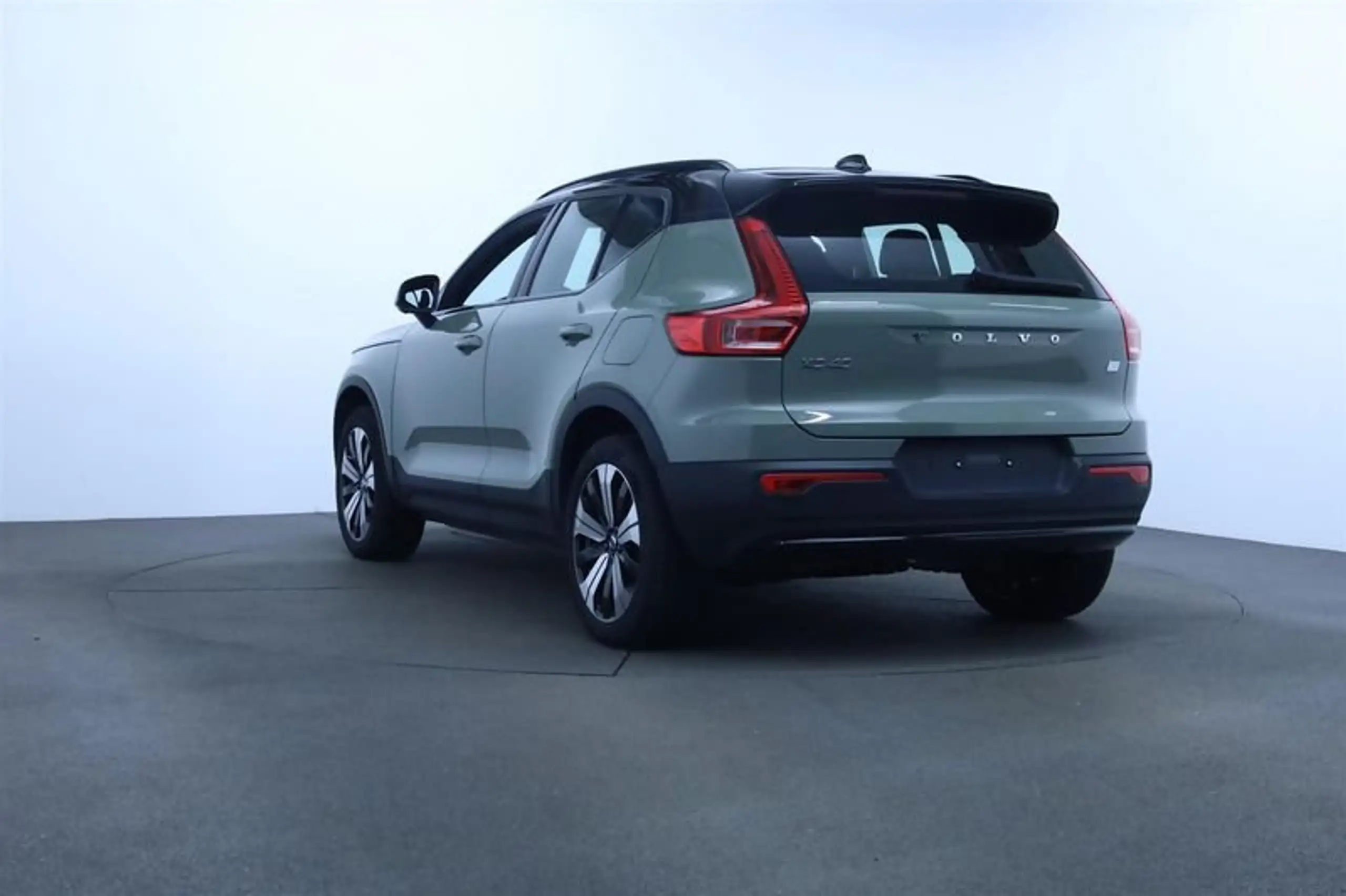 Volvo - XC40