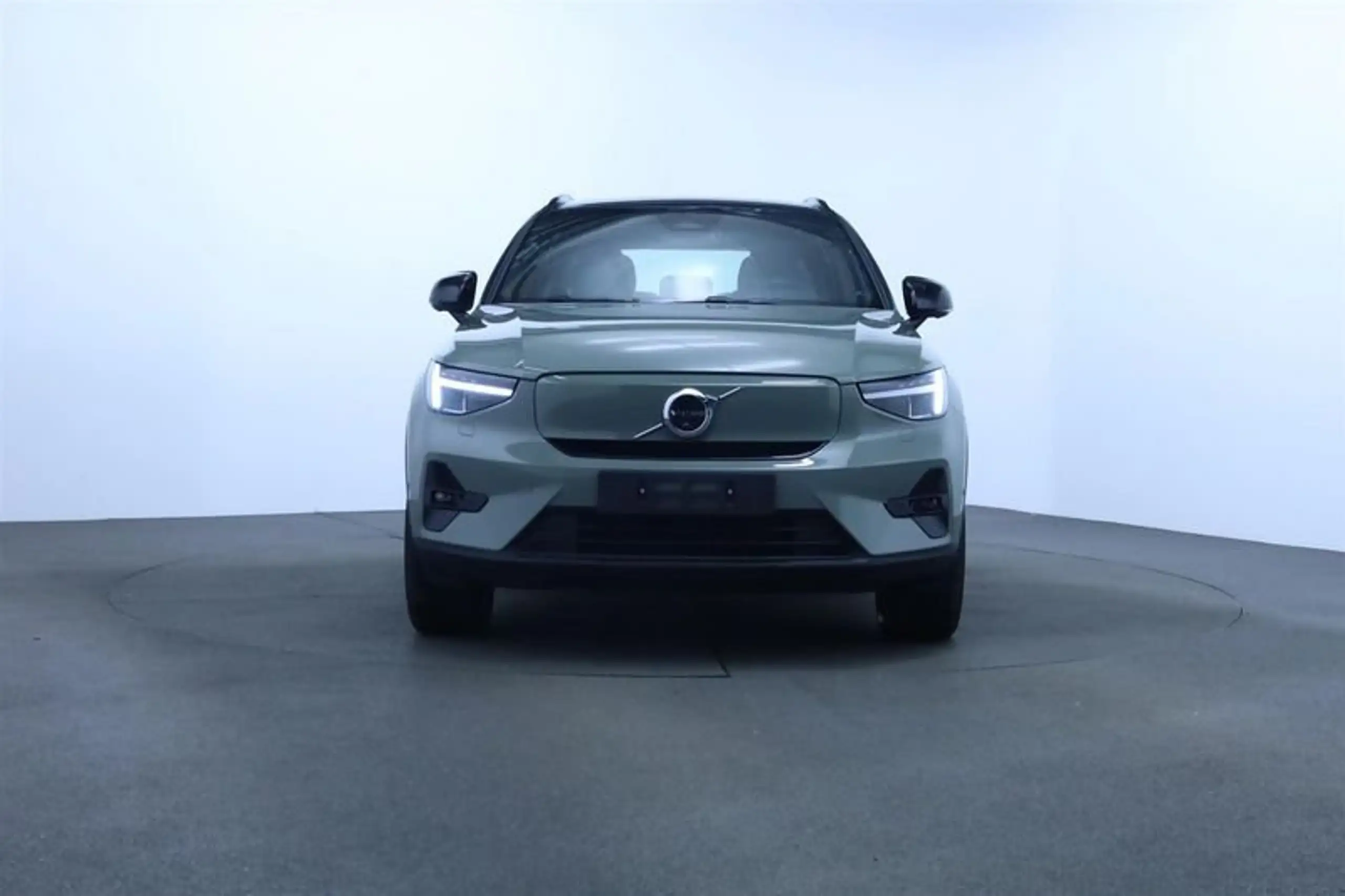 Volvo - XC40