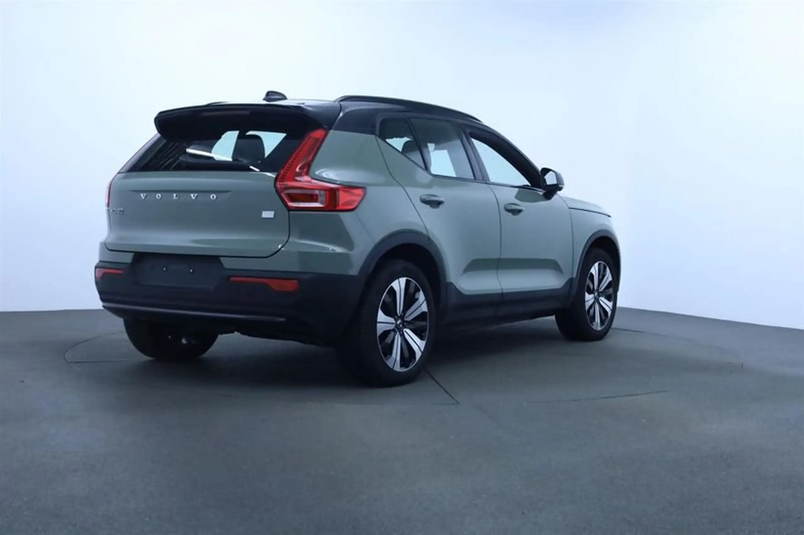 Volvo - XC40