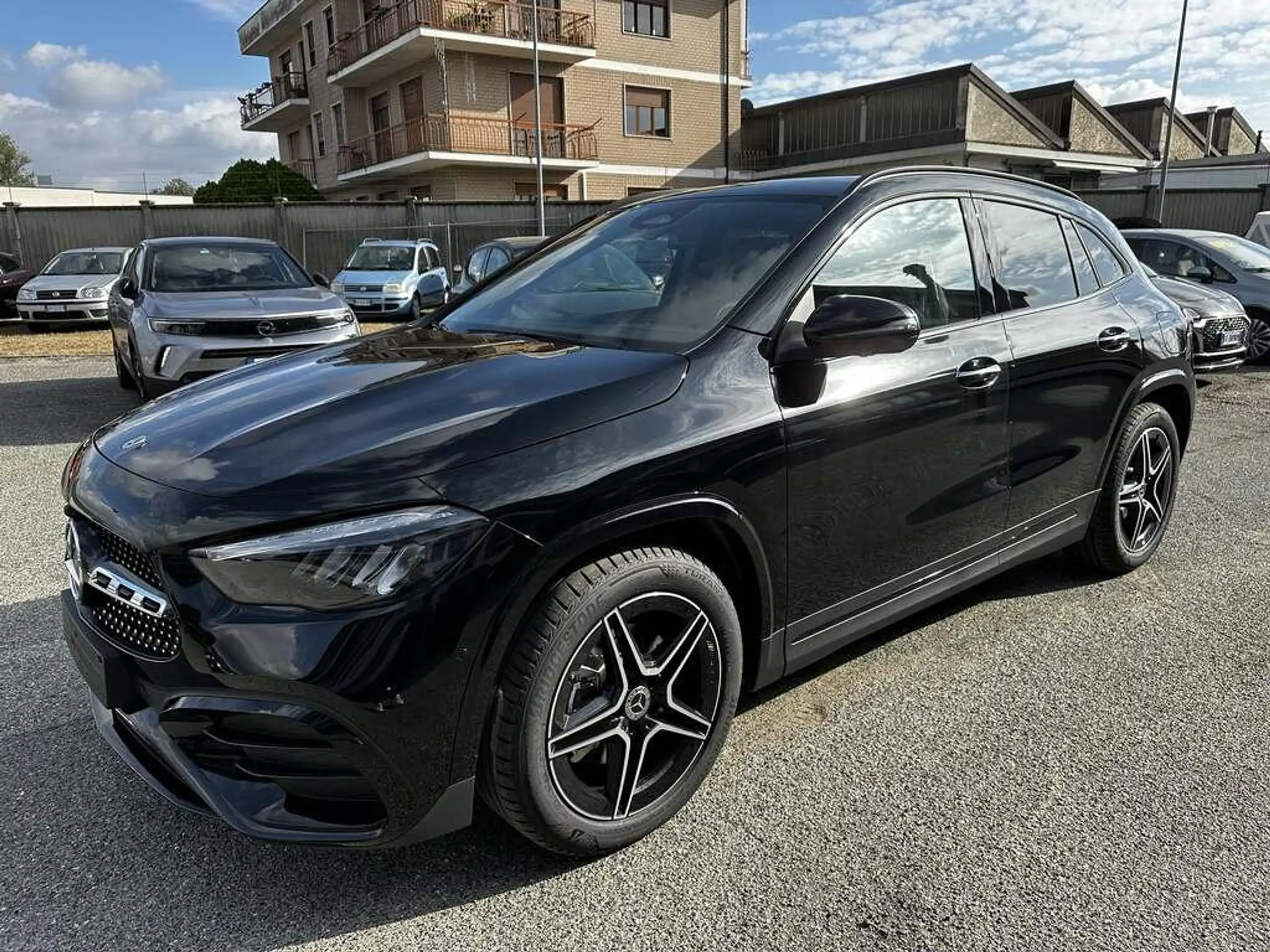 Mercedes-Benz - GLA 200