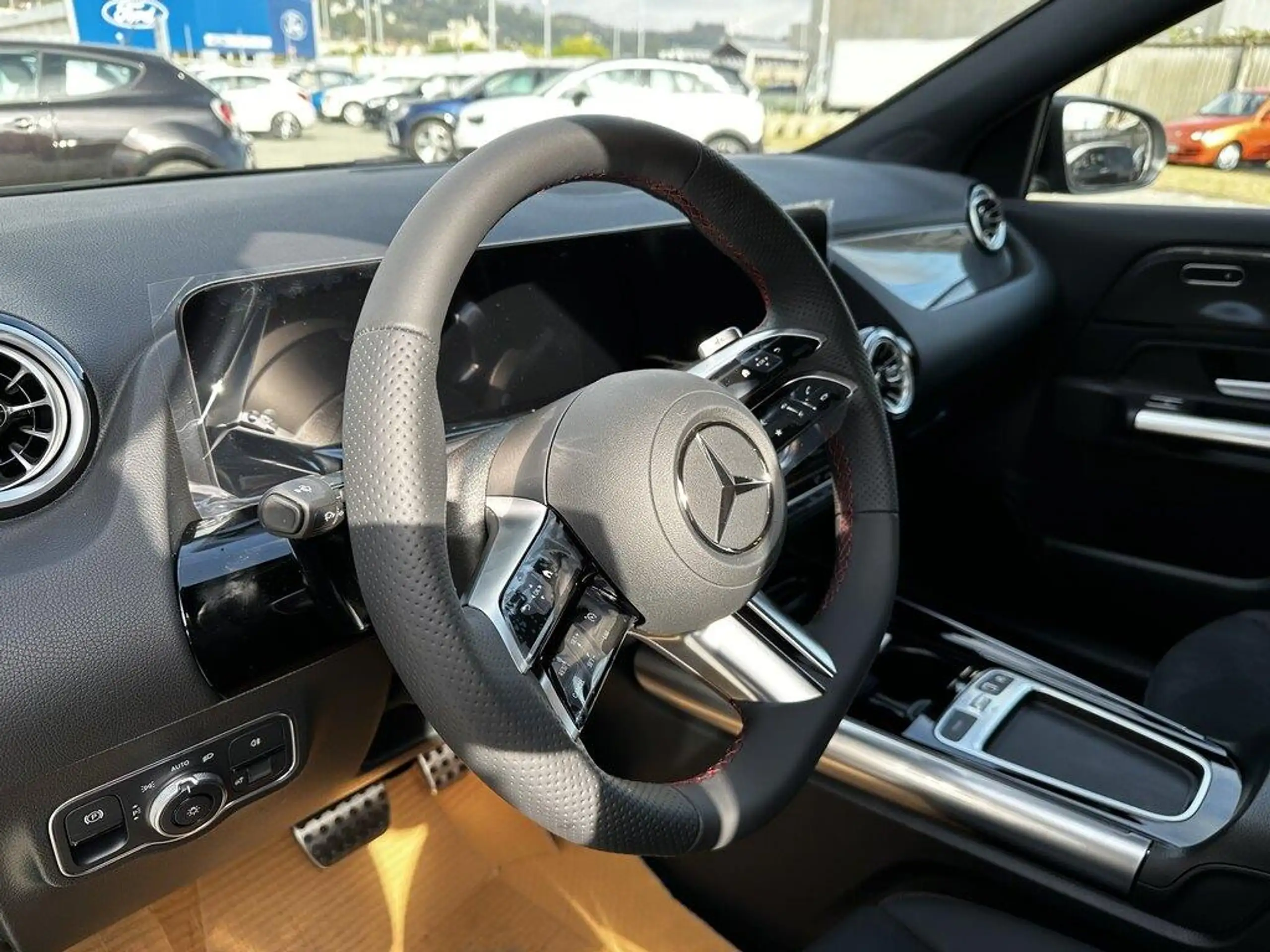 Mercedes-Benz - GLA 200