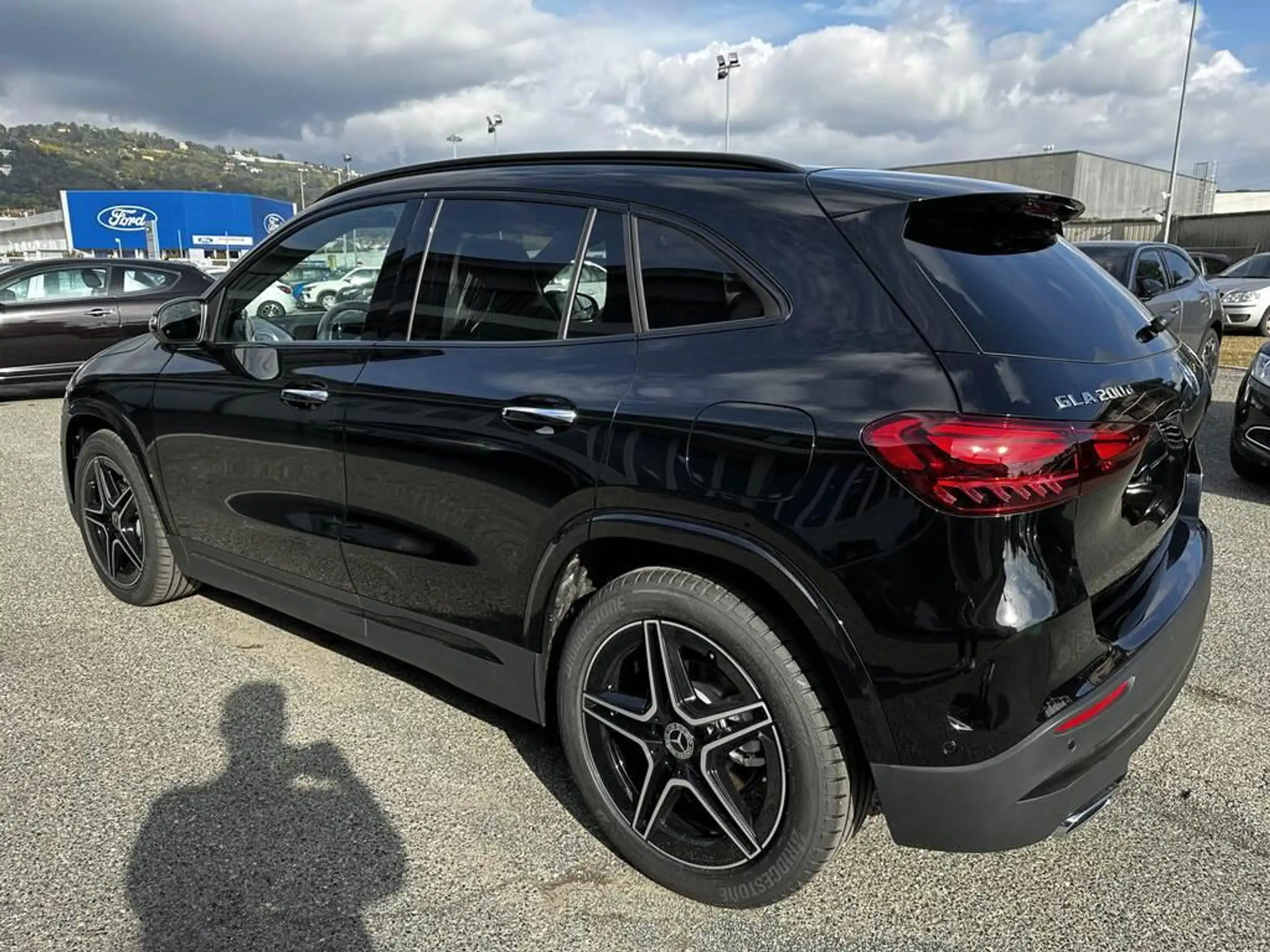 Mercedes-Benz - GLA 200