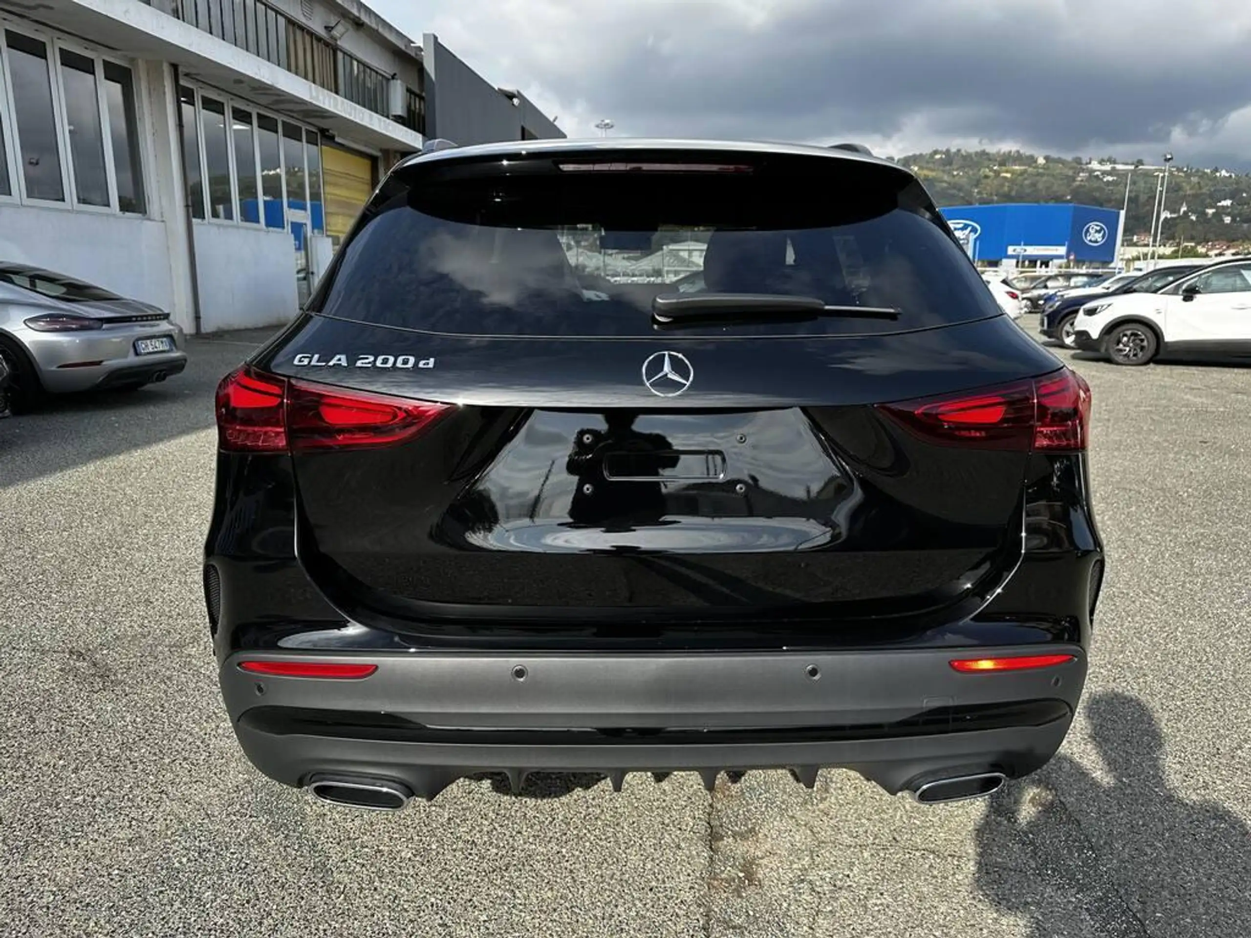 Mercedes-Benz - GLA 200