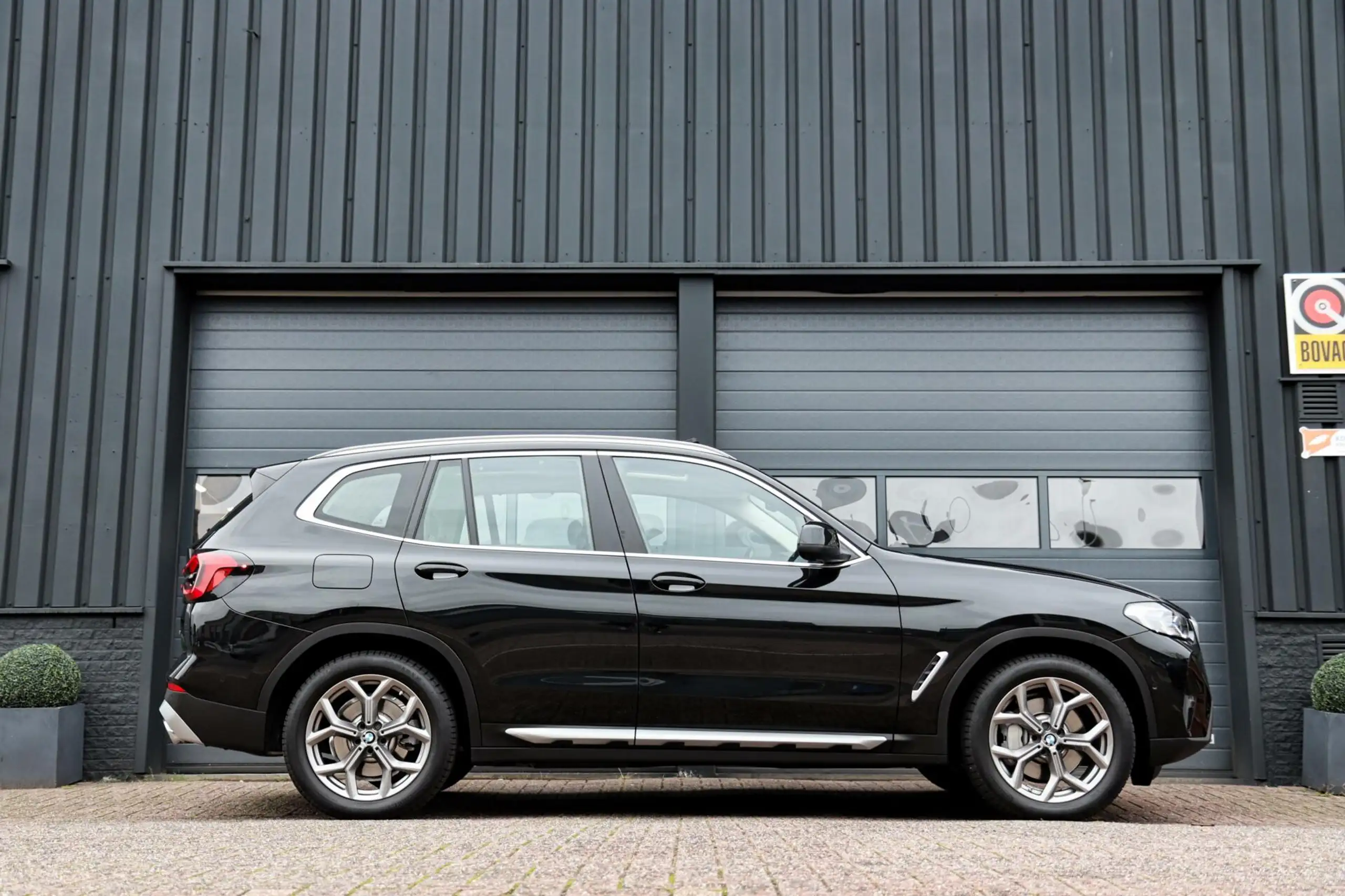 BMW - X3