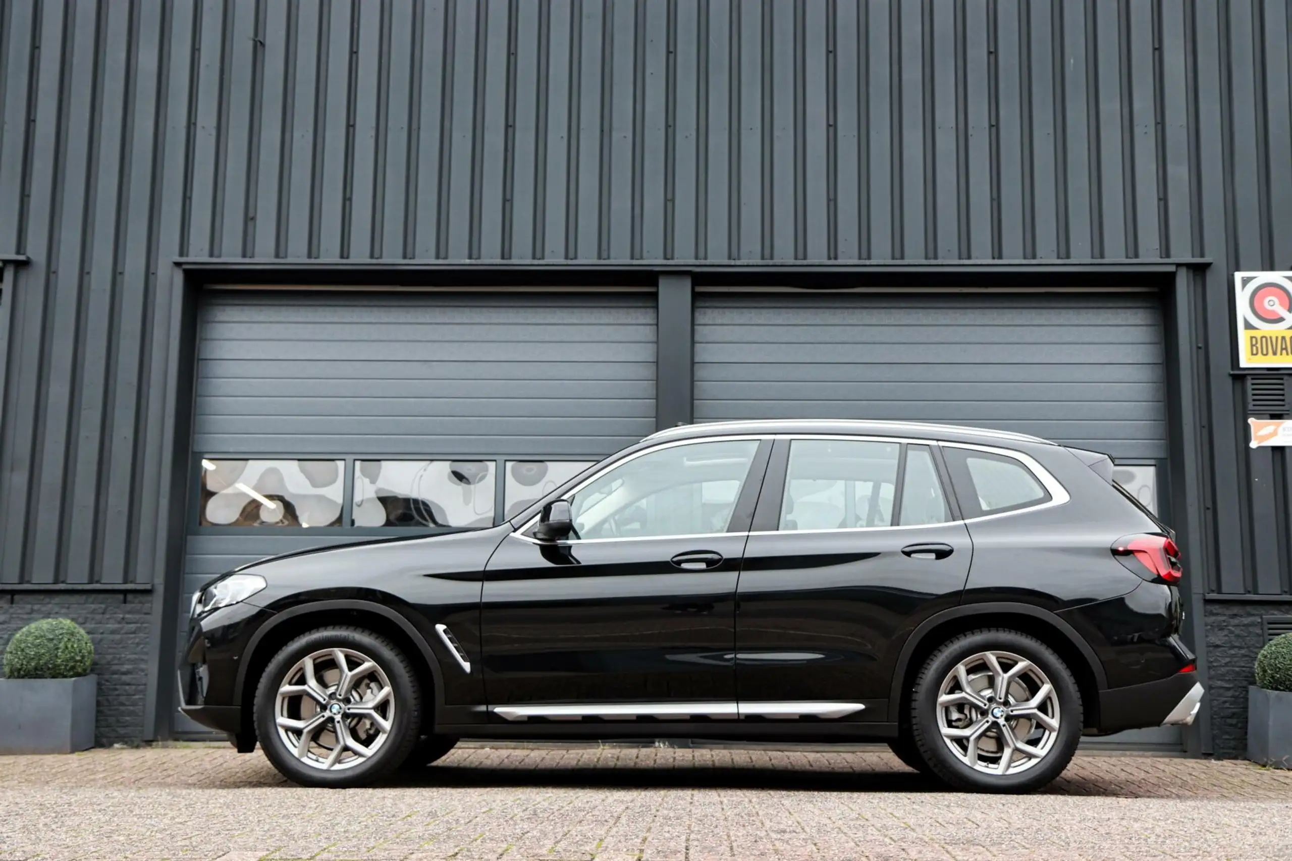 BMW - X3