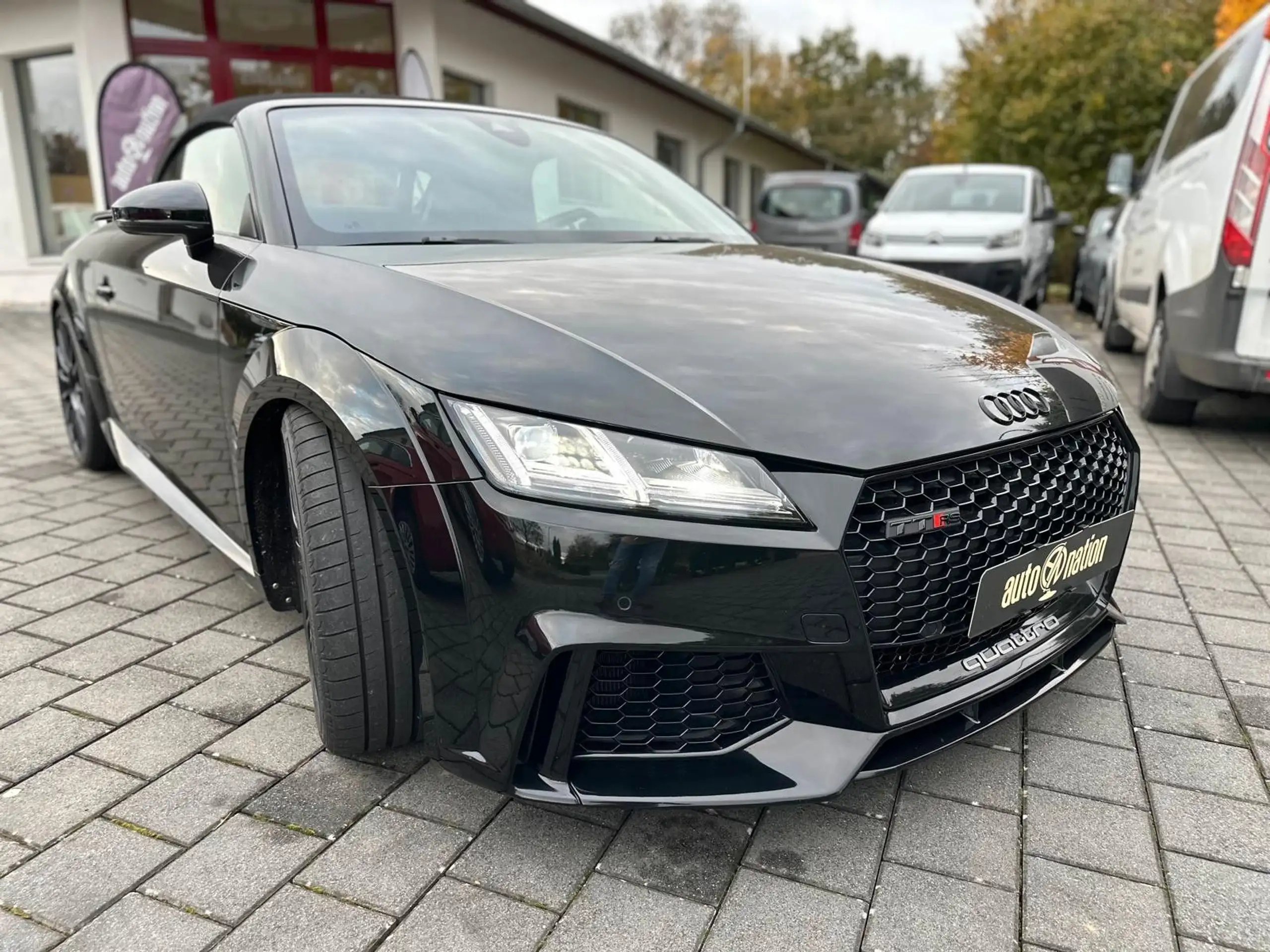 Audi - TT RS