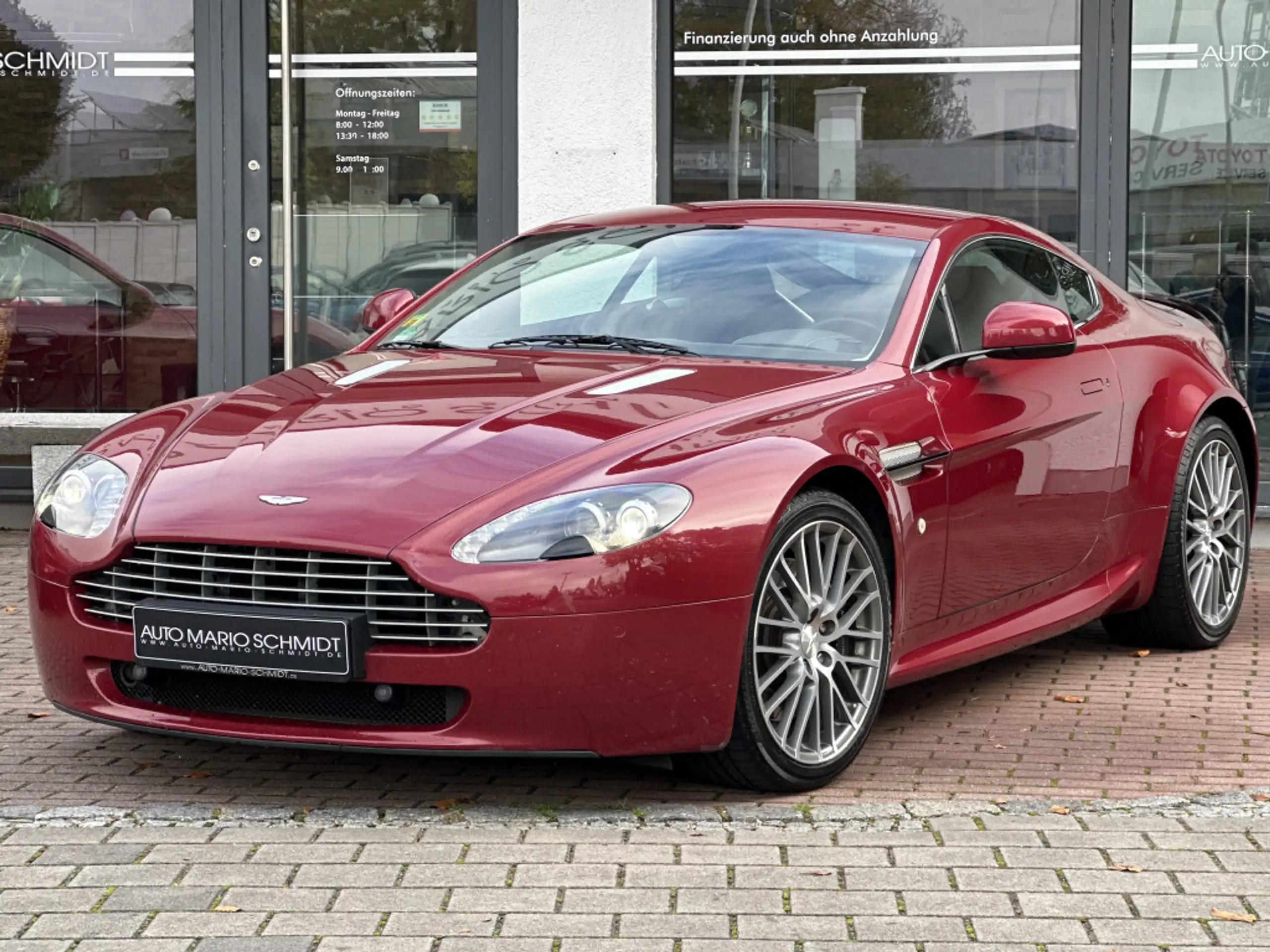 Aston Martin V8 2010