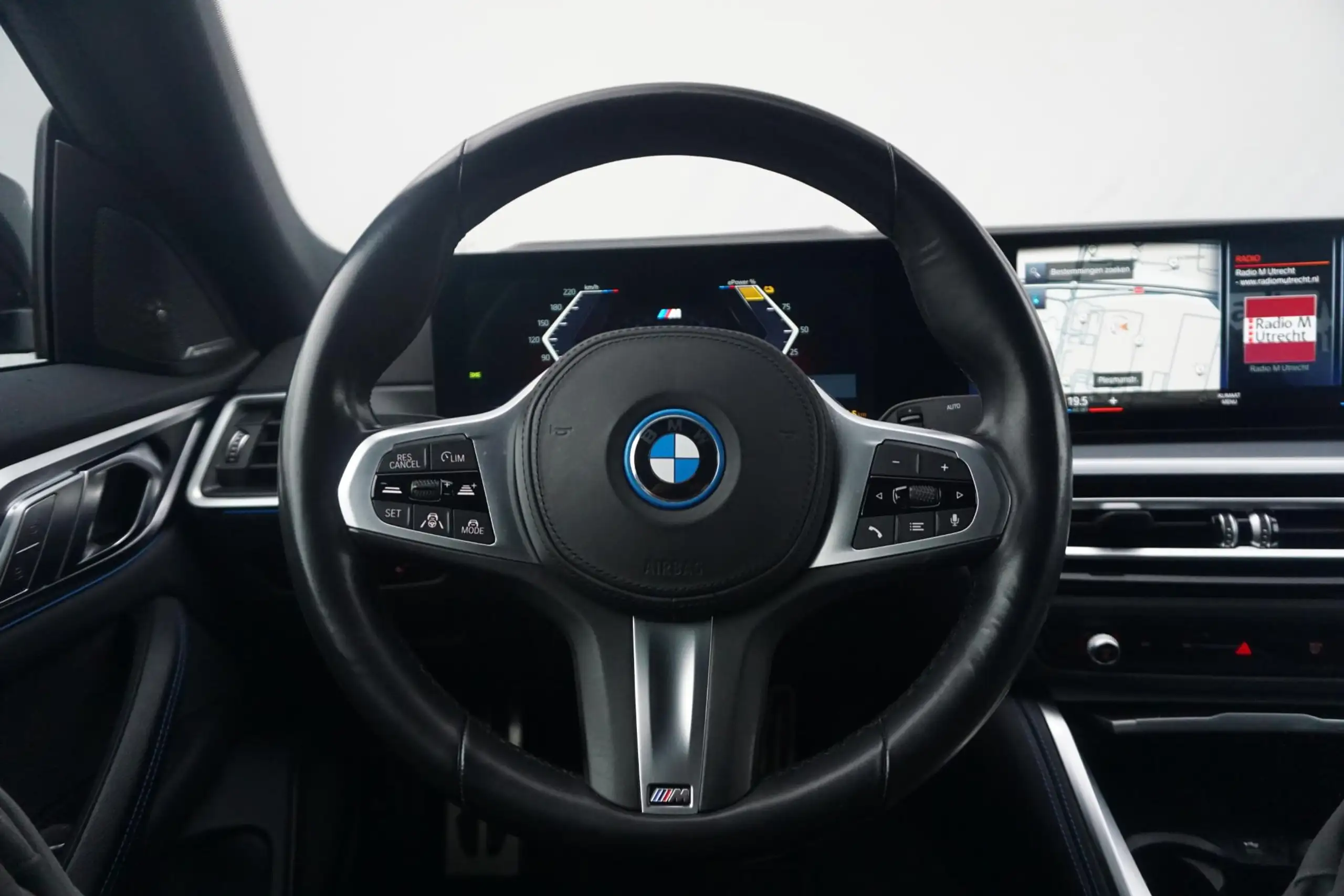 BMW - i4