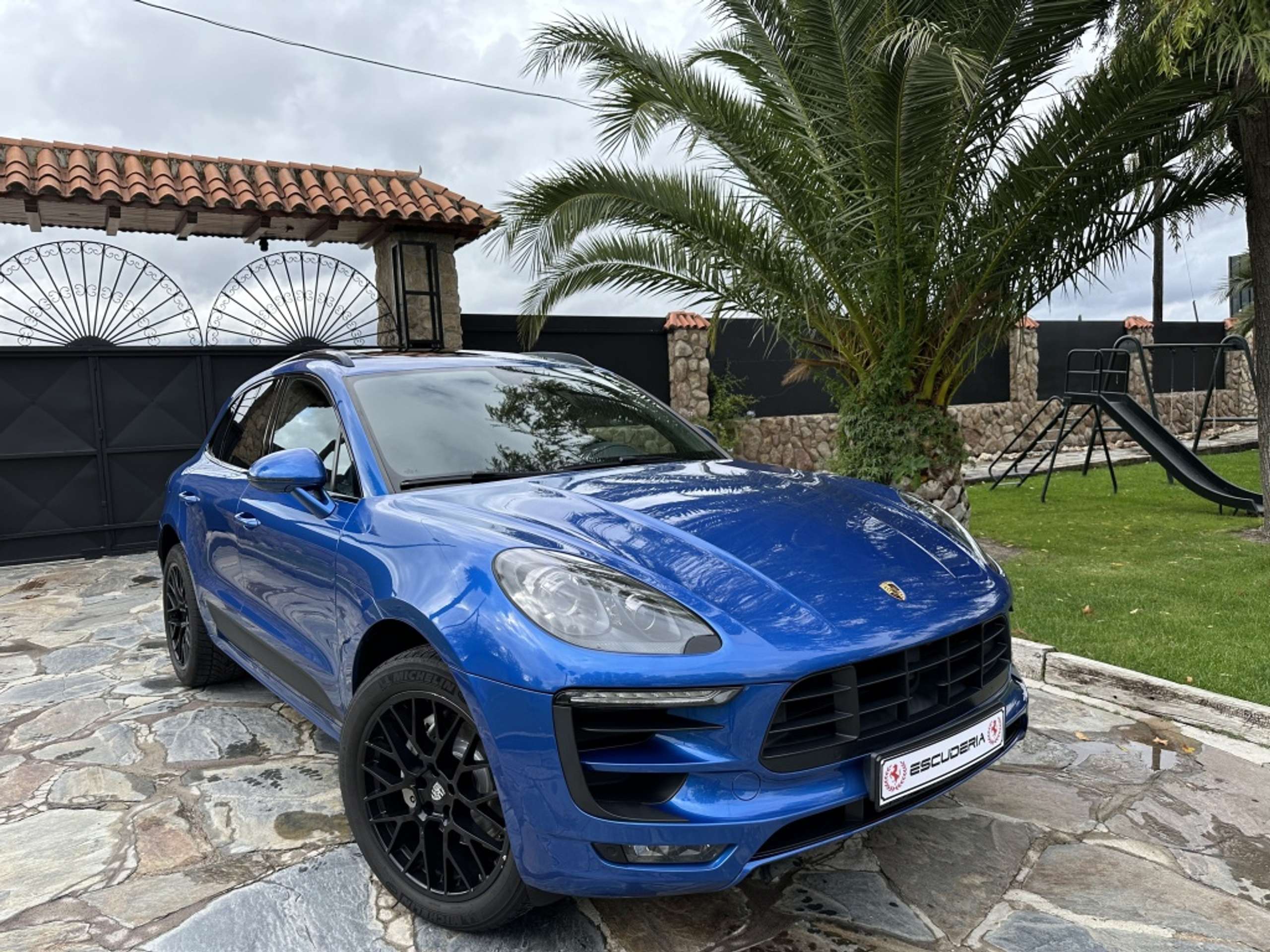 Porsche - Macan