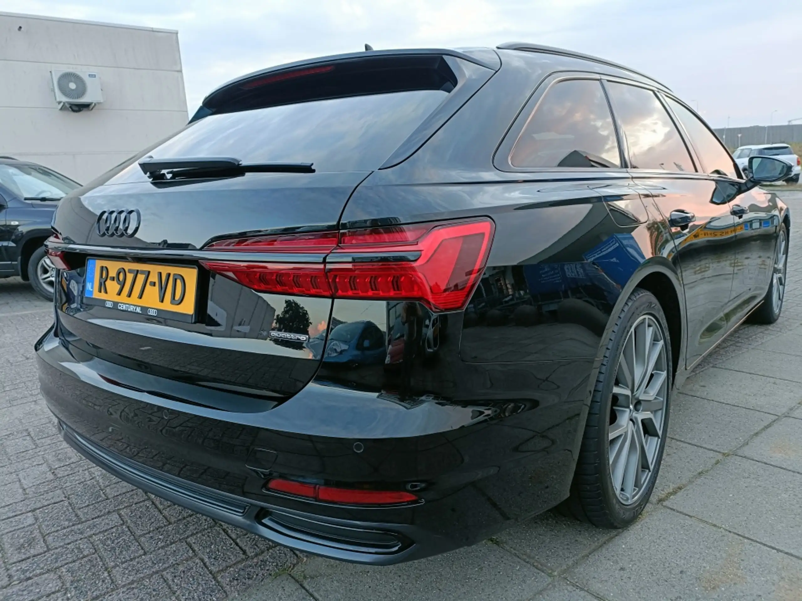 Audi - A6