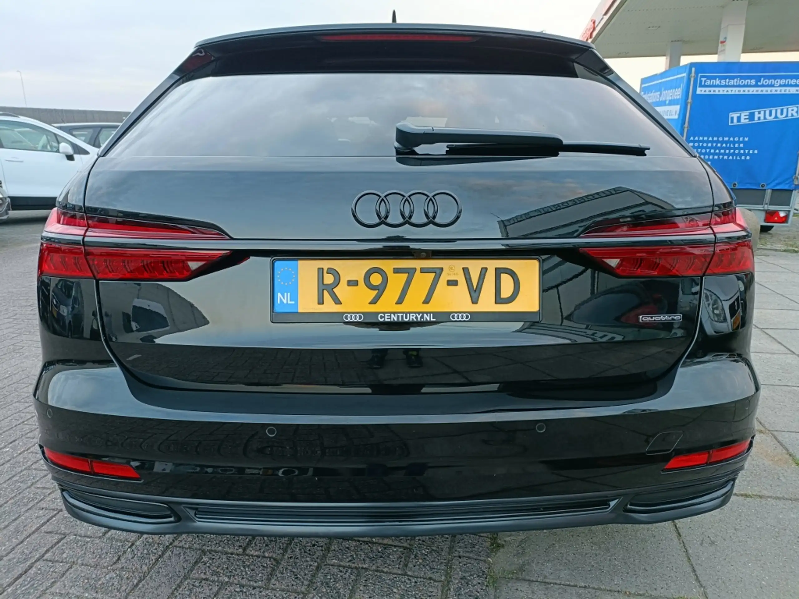 Audi - A6