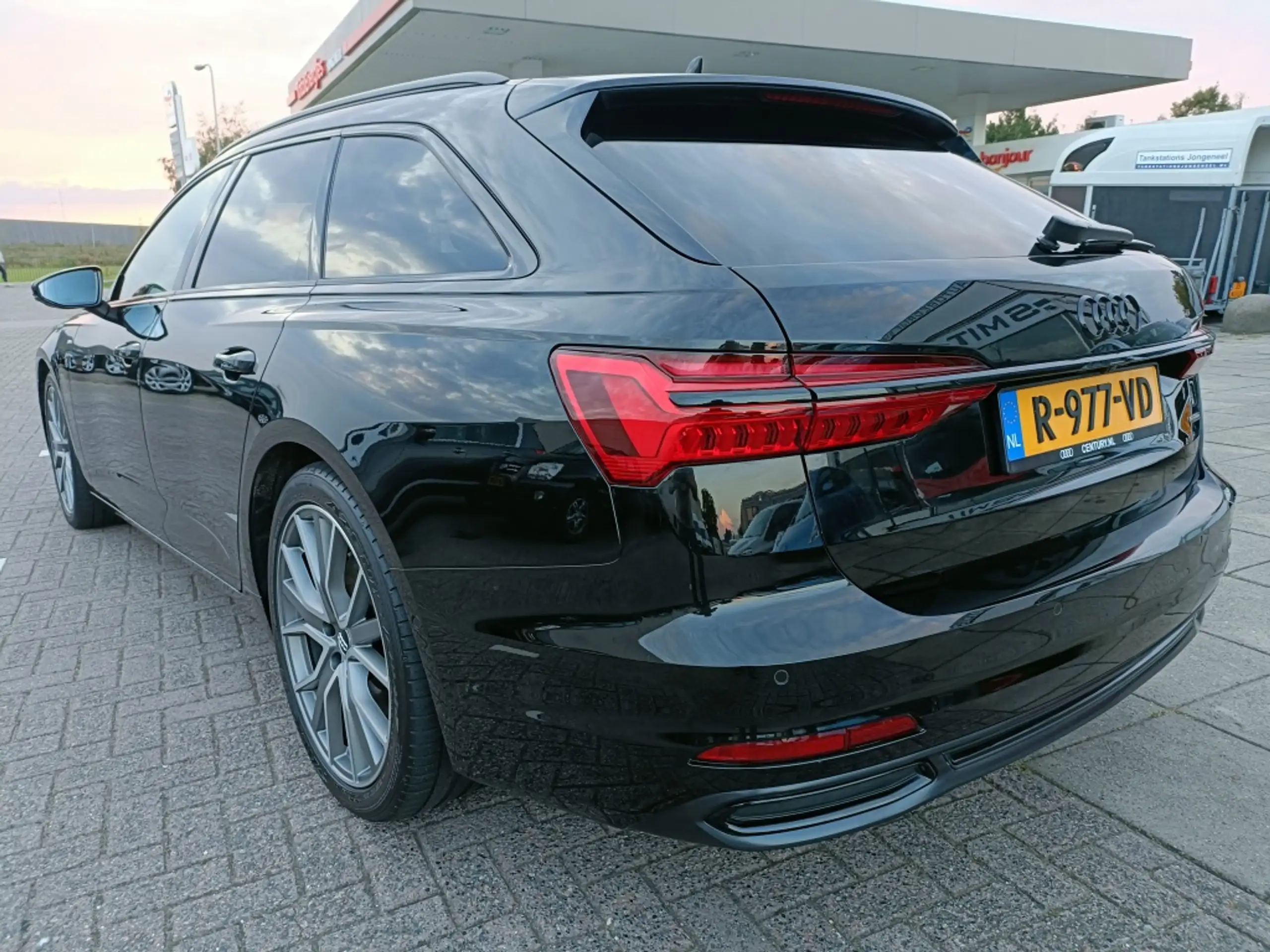 Audi - A6