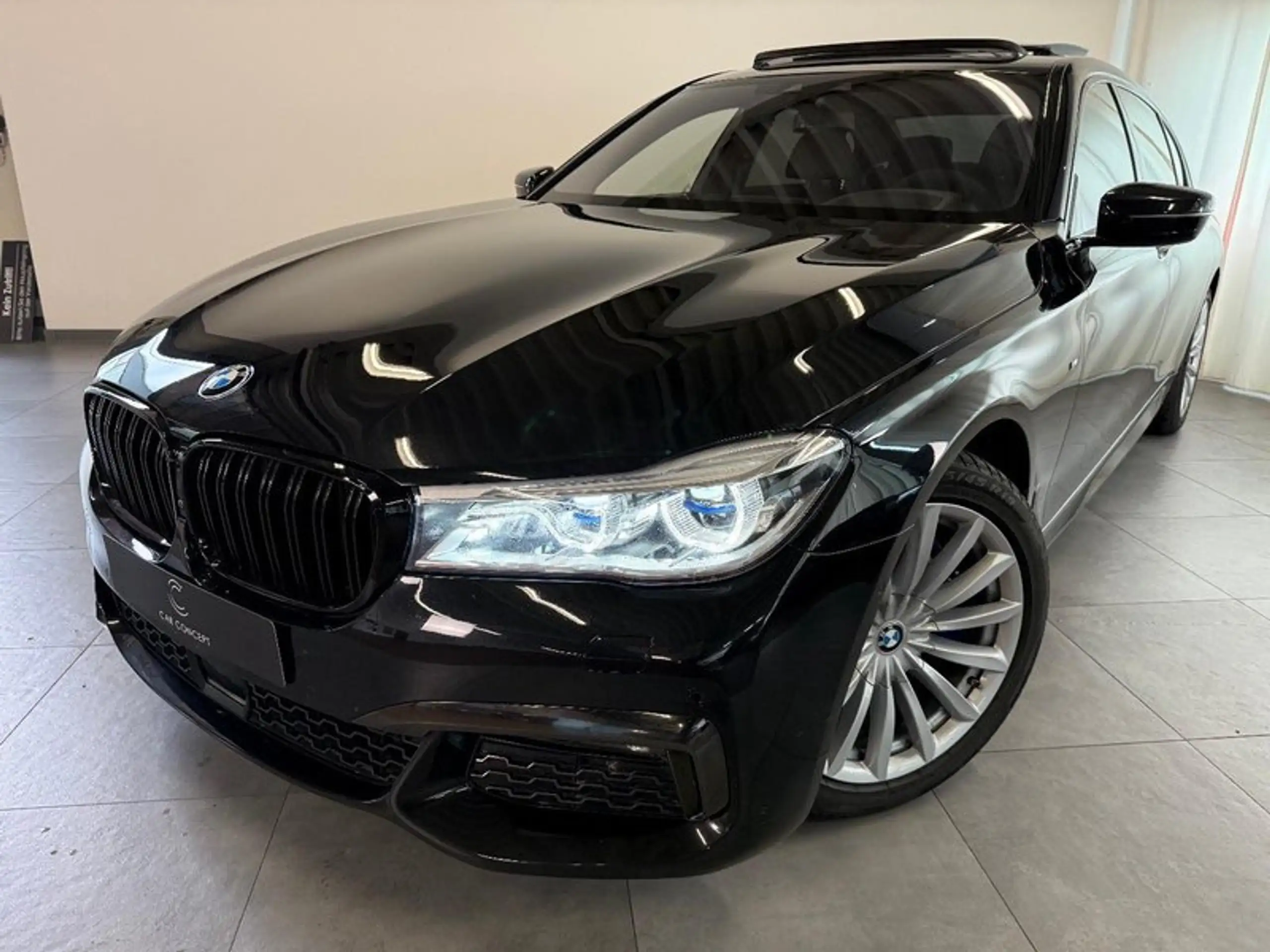 BMW 750 2019