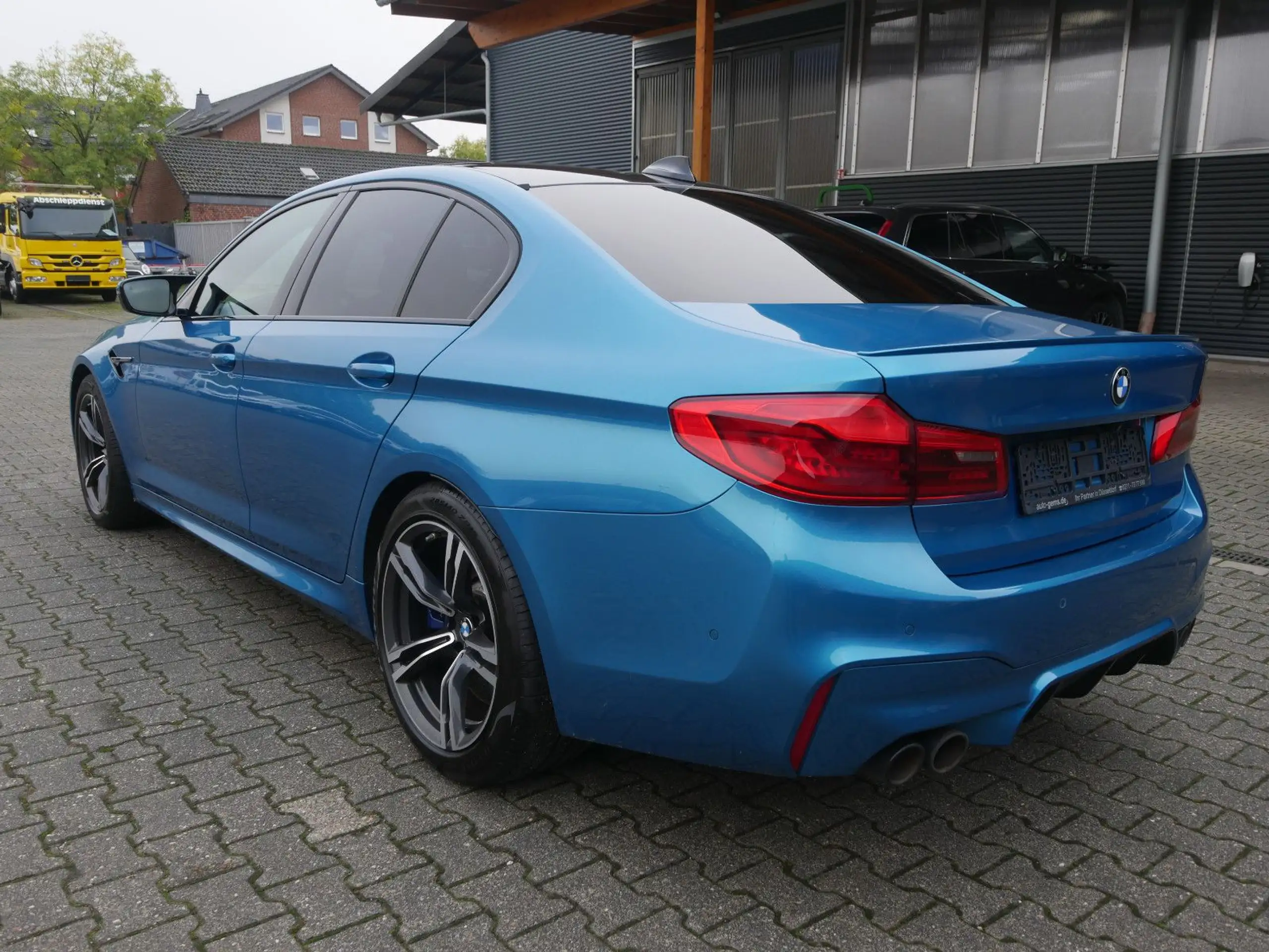 BMW - M5