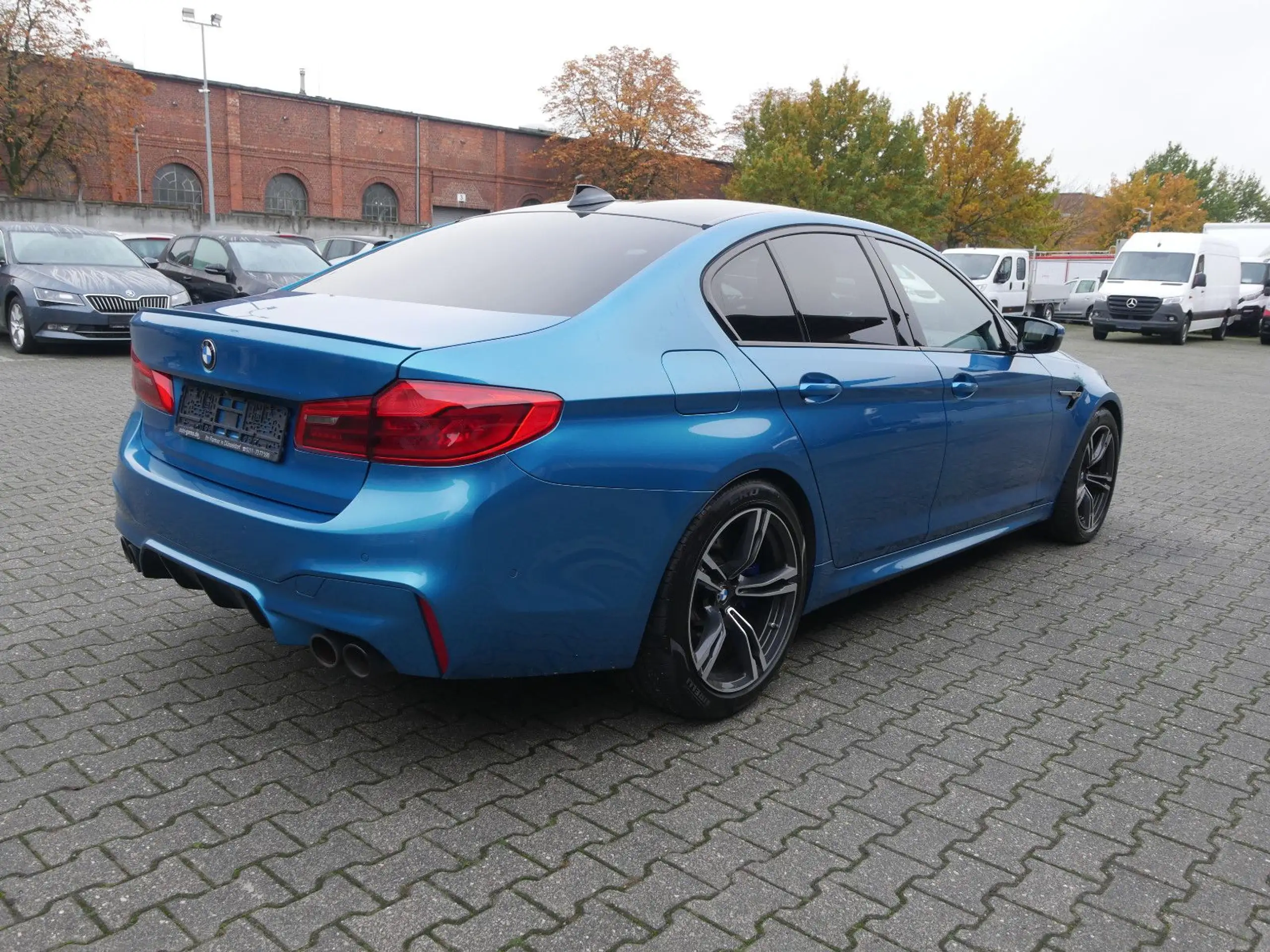 BMW - M5