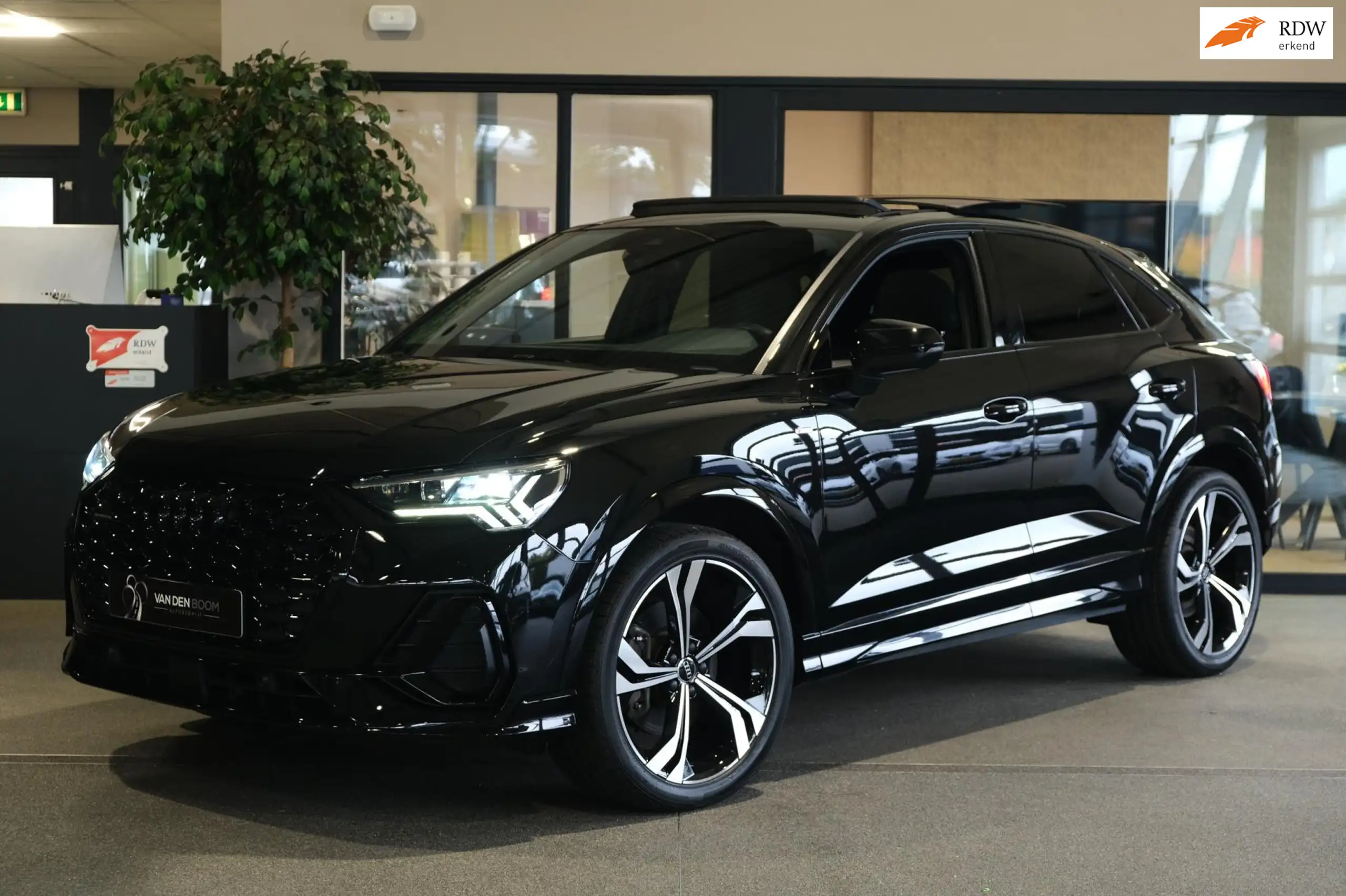 Audi - Q3