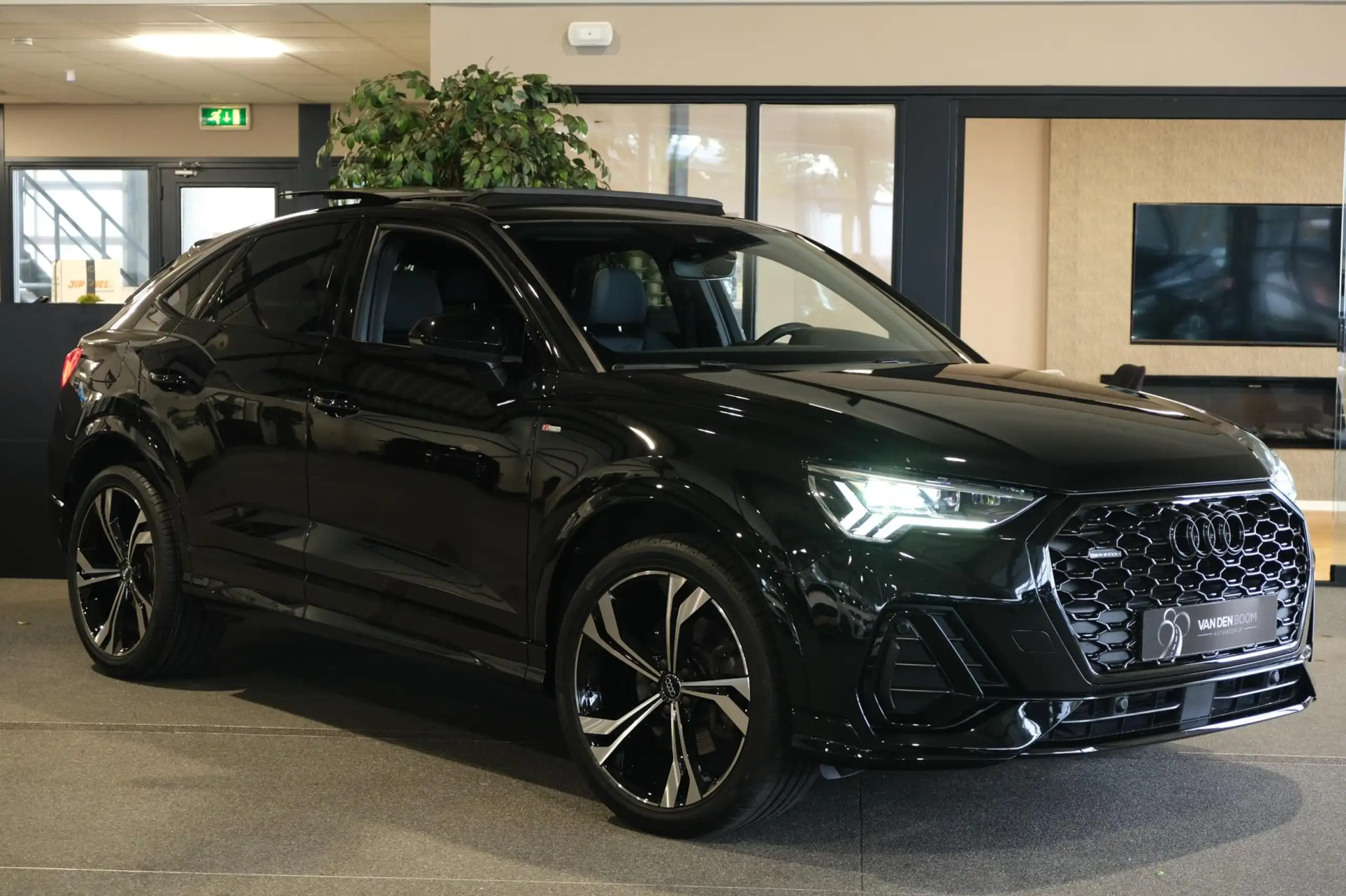 Audi - Q3