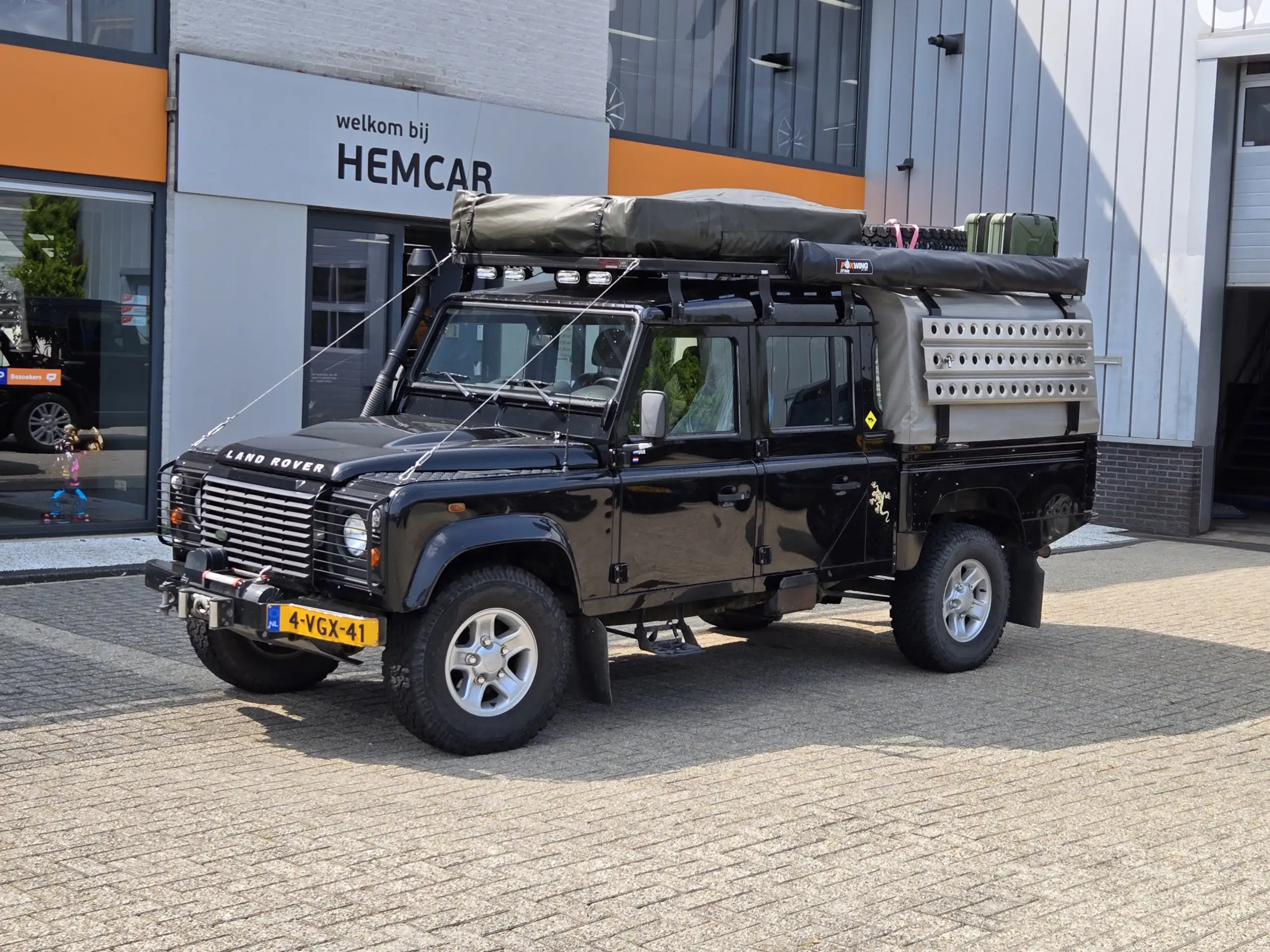 Land Rover Defender 2010