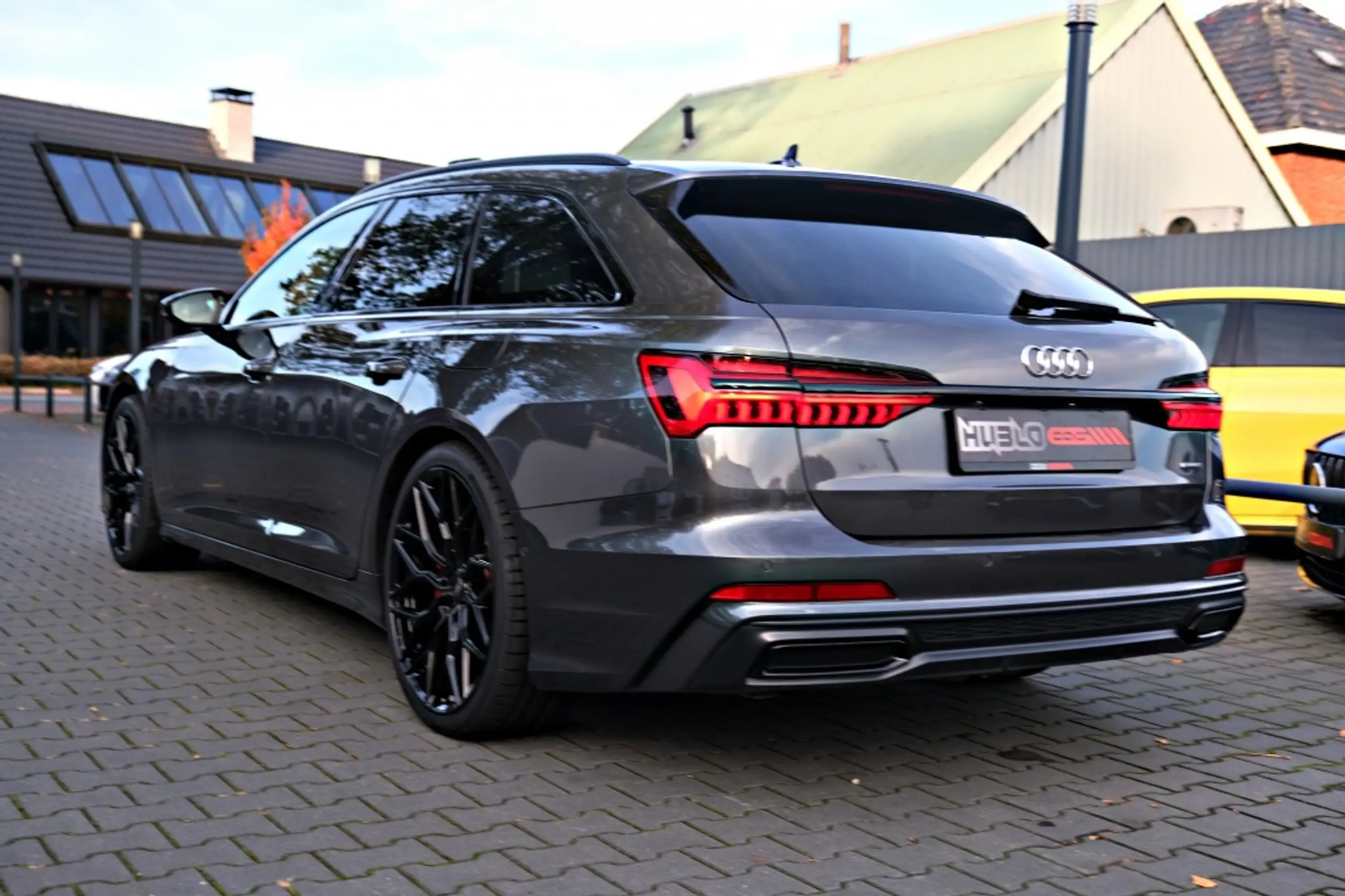 Audi - A6