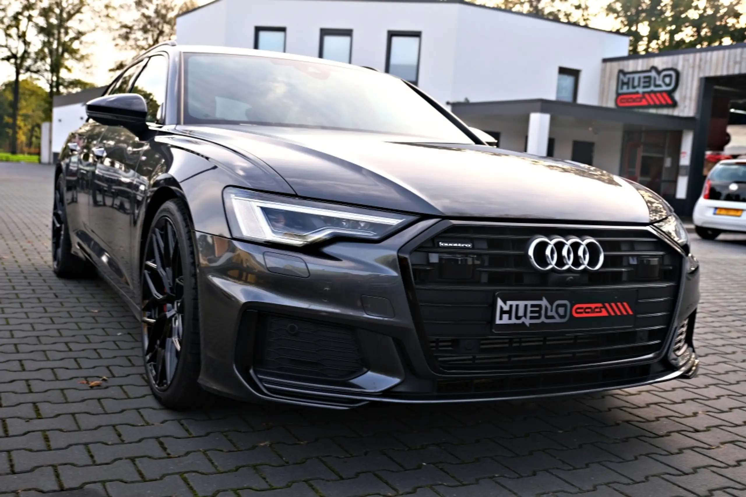 Audi - A6