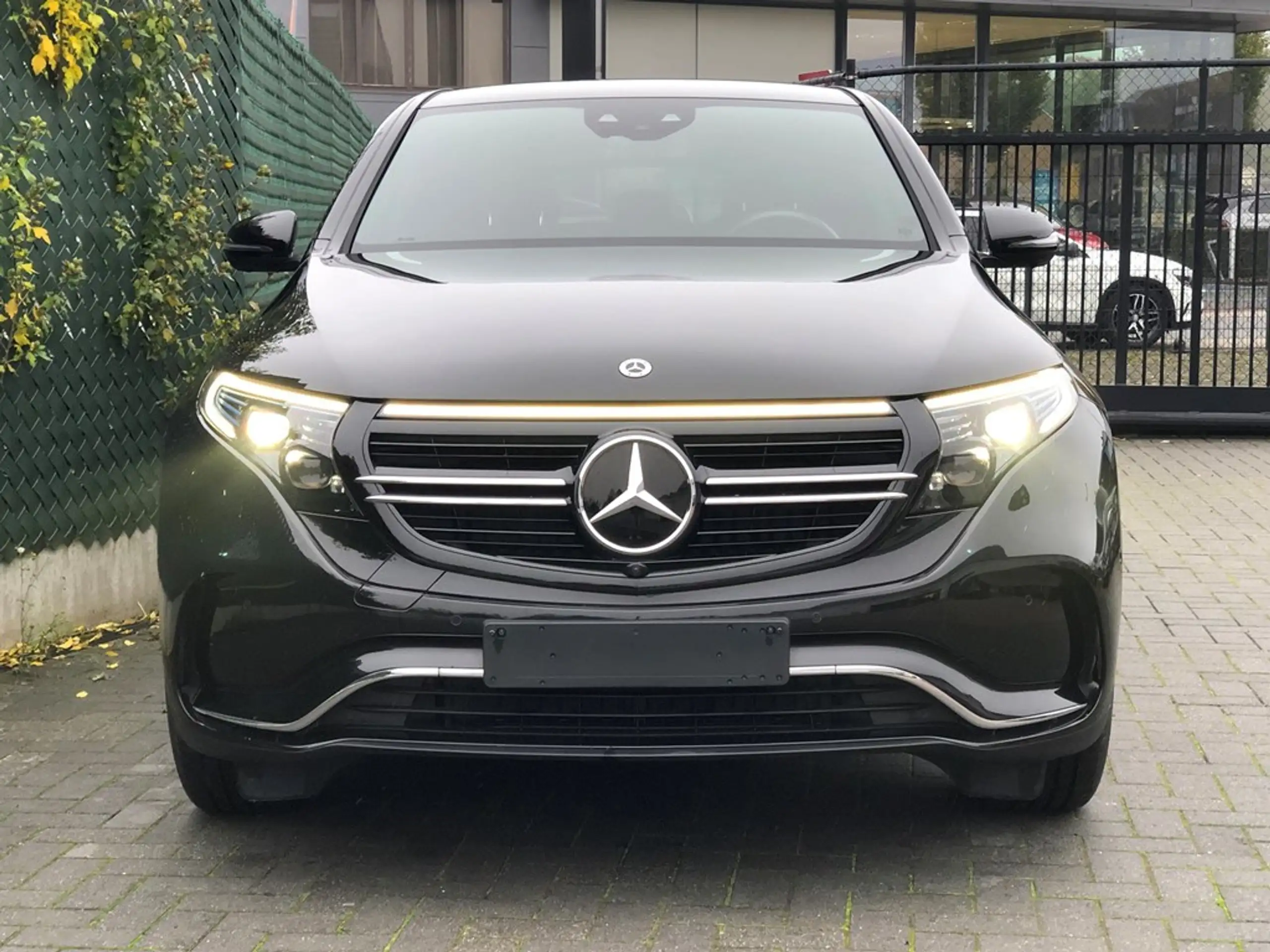 Mercedes-Benz - EQC 400