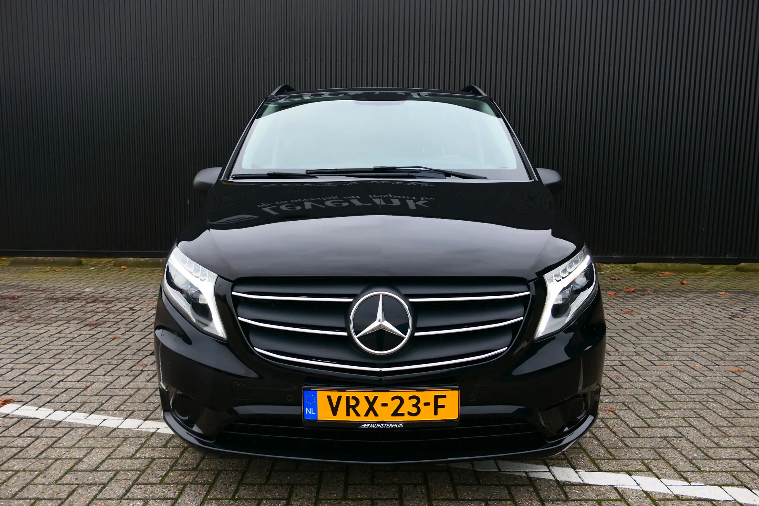 Mercedes-Benz - Vito