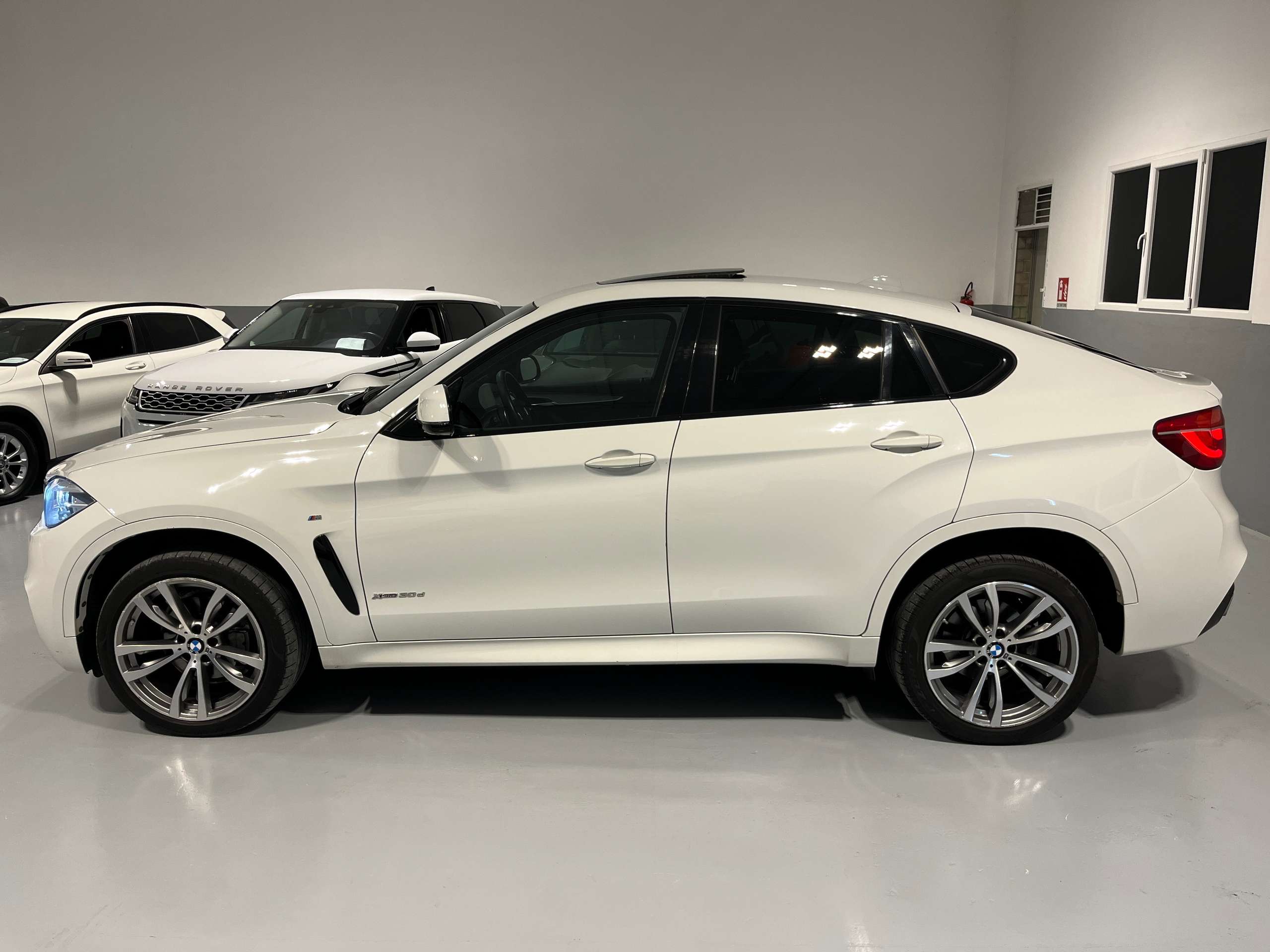 BMW - X6