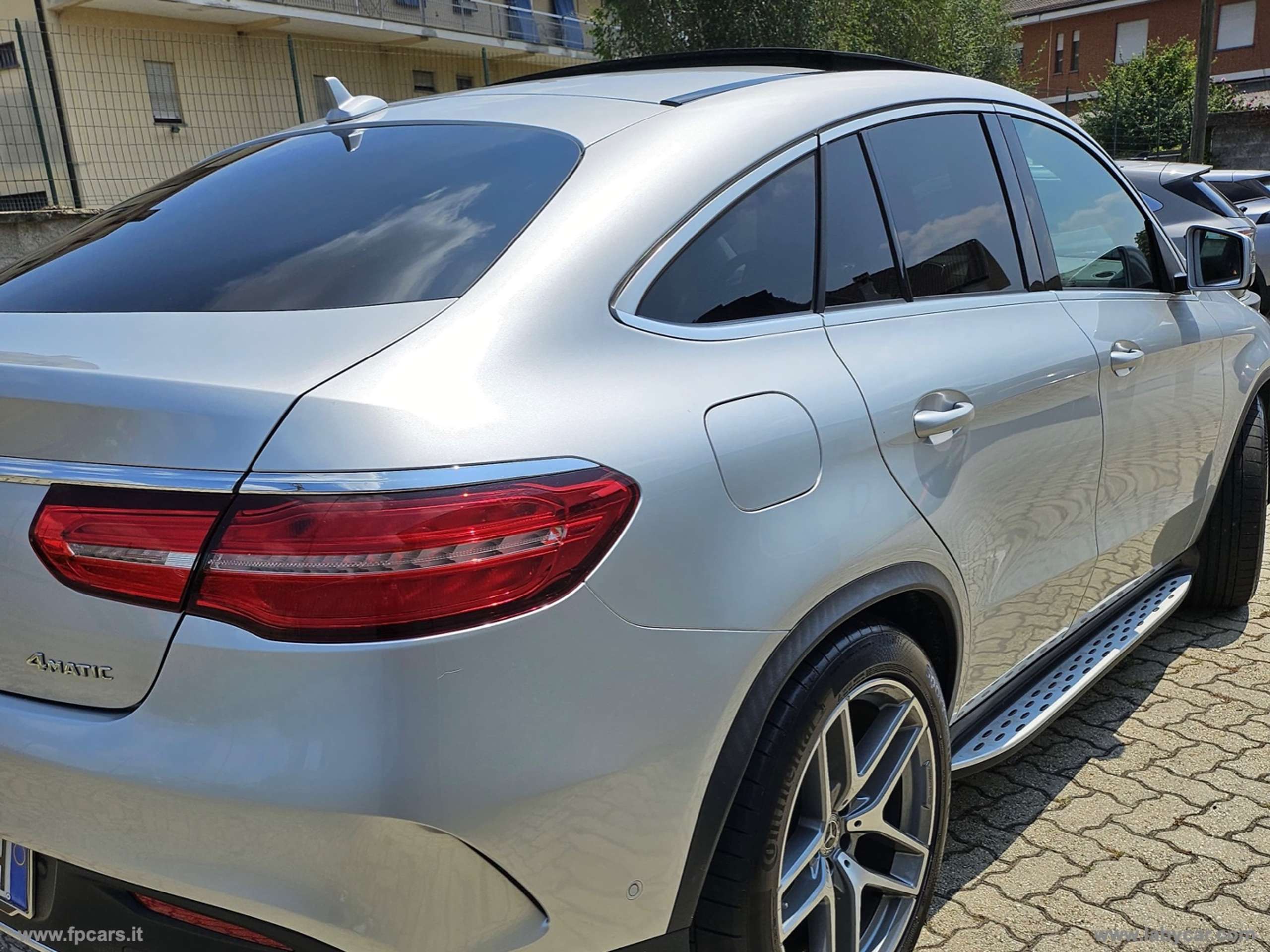 Mercedes-Benz - GLE 400