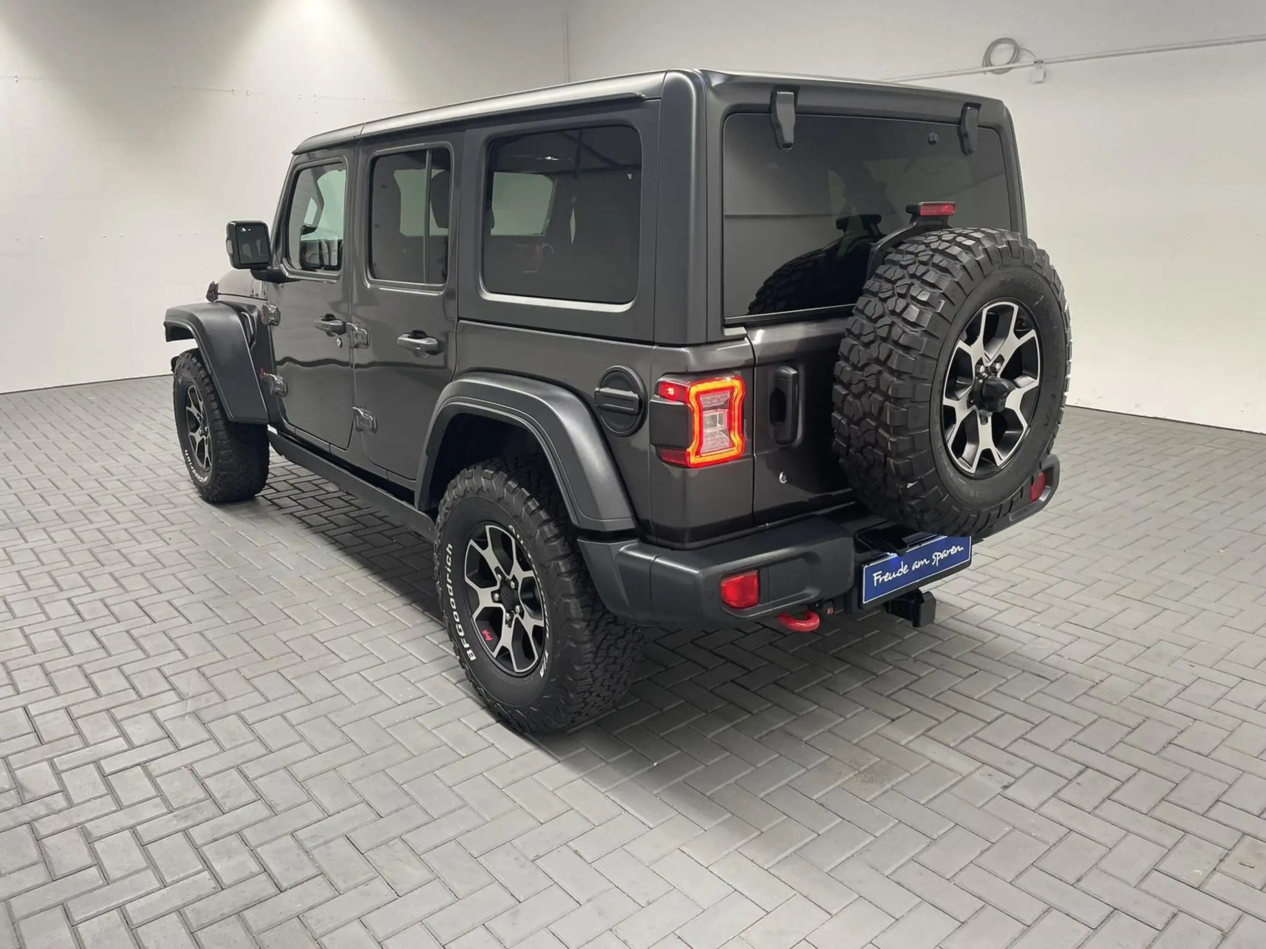 Jeep - Wrangler