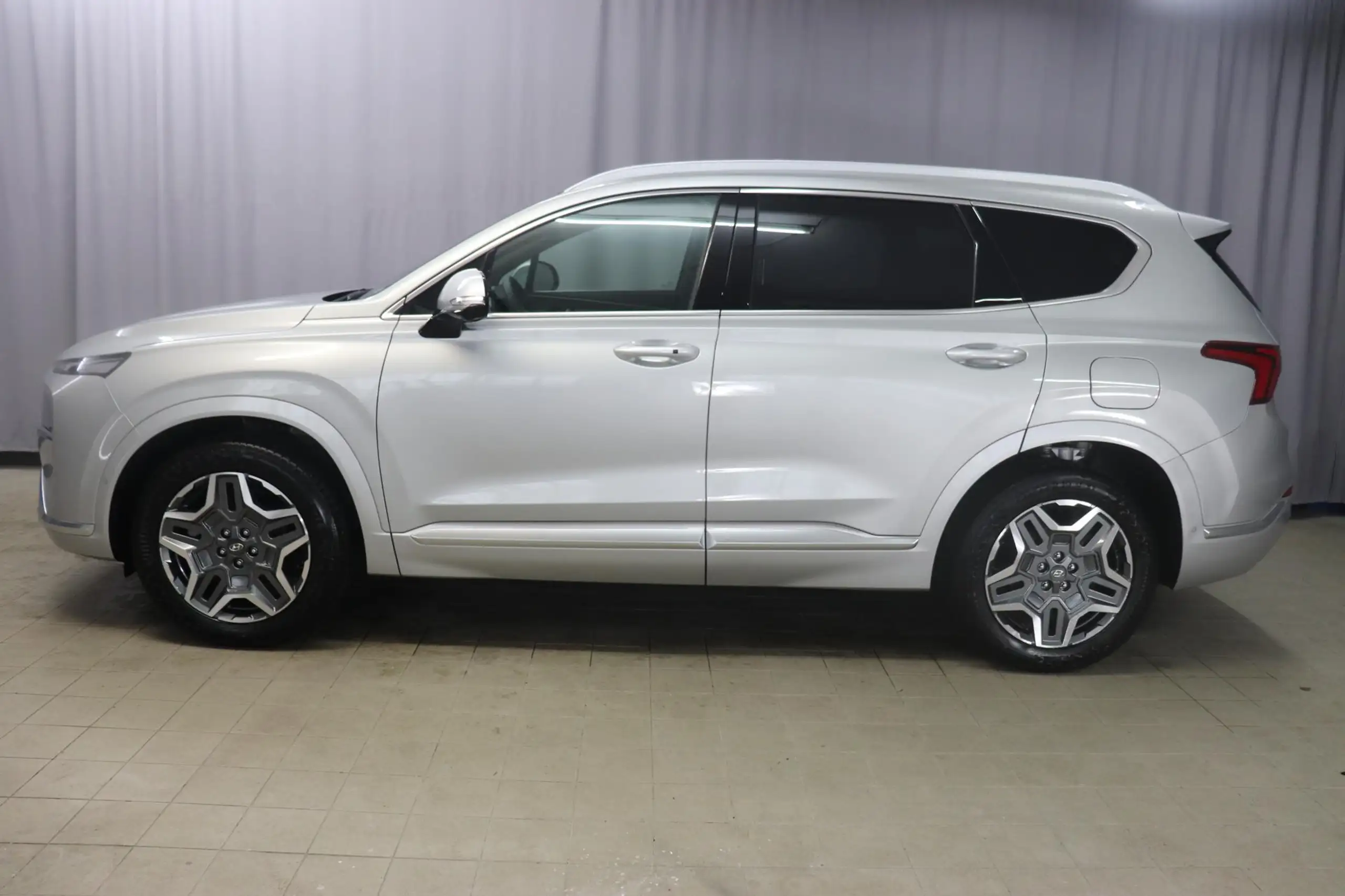 Hyundai - SANTA FE