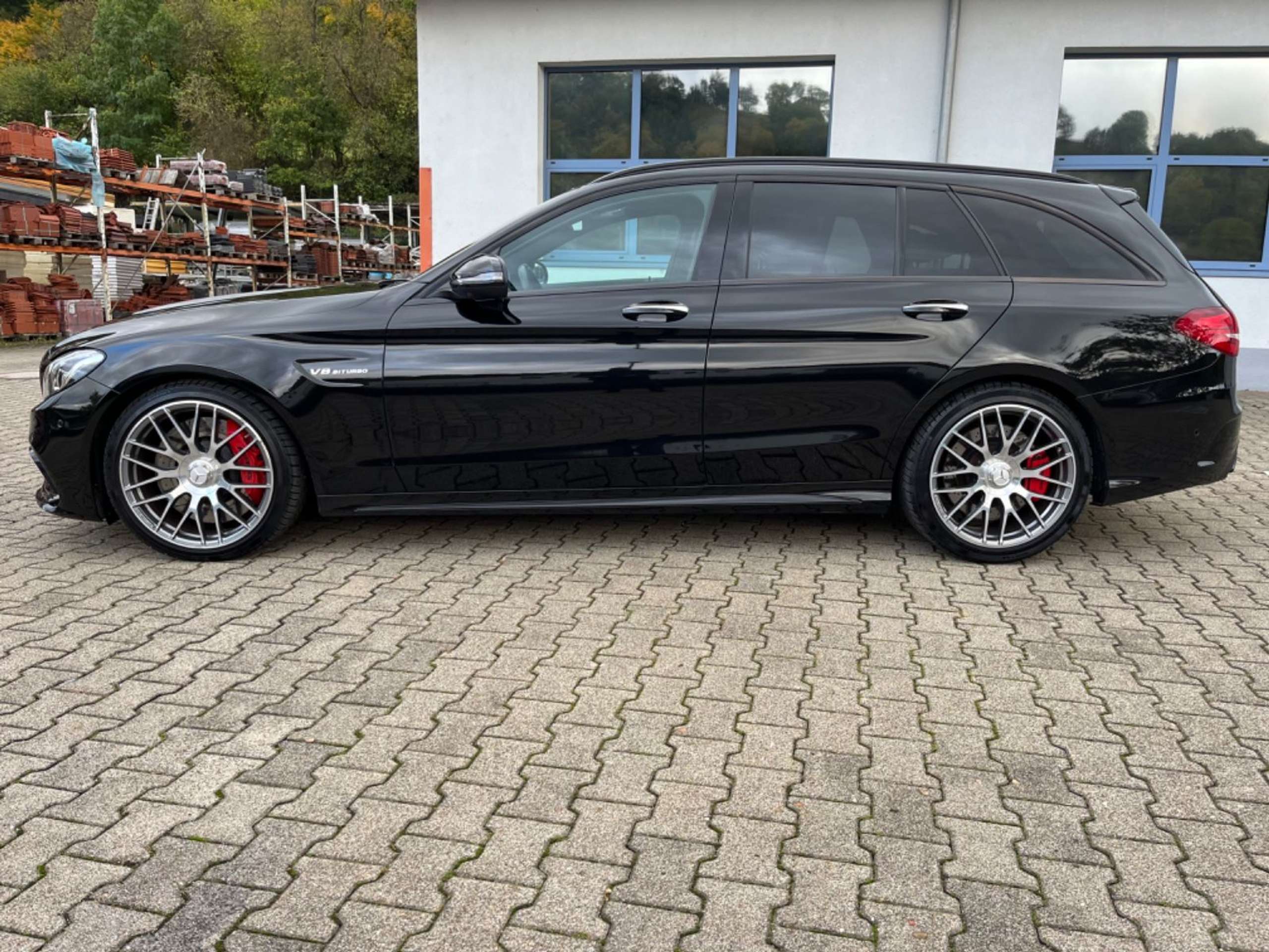 Mercedes-Benz - C 63 AMG