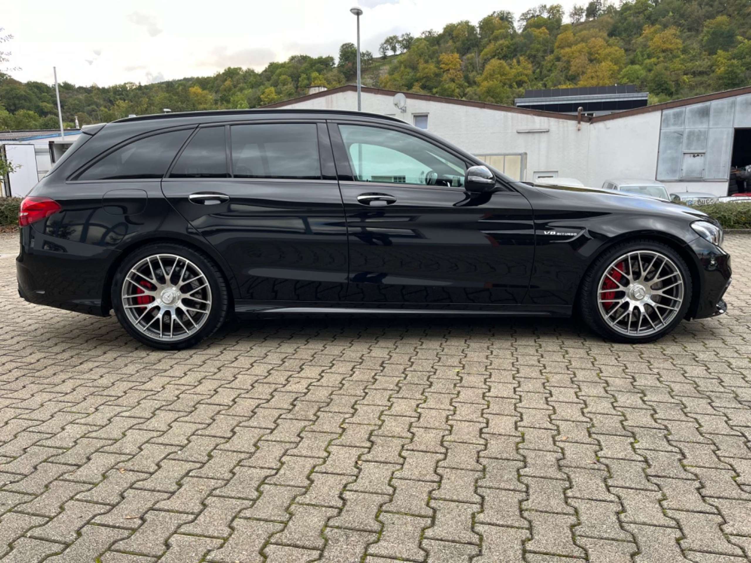 Mercedes-Benz - C 63 AMG