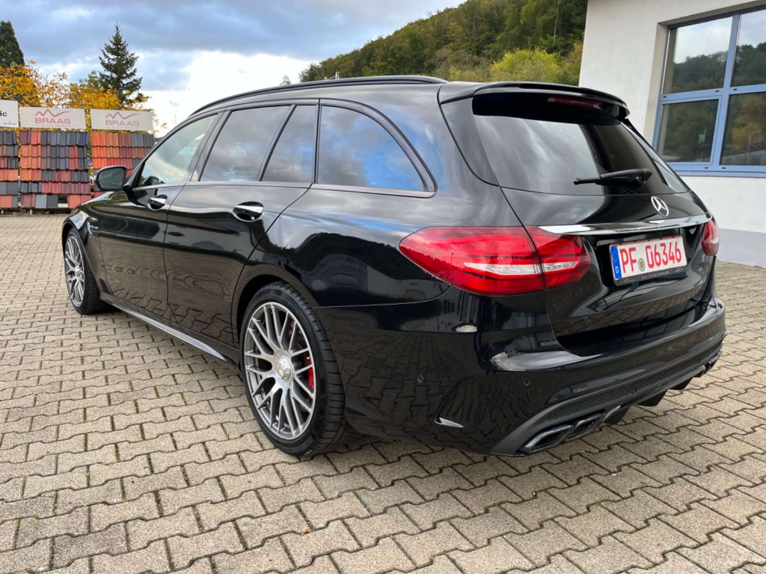 Mercedes-Benz - C 63 AMG