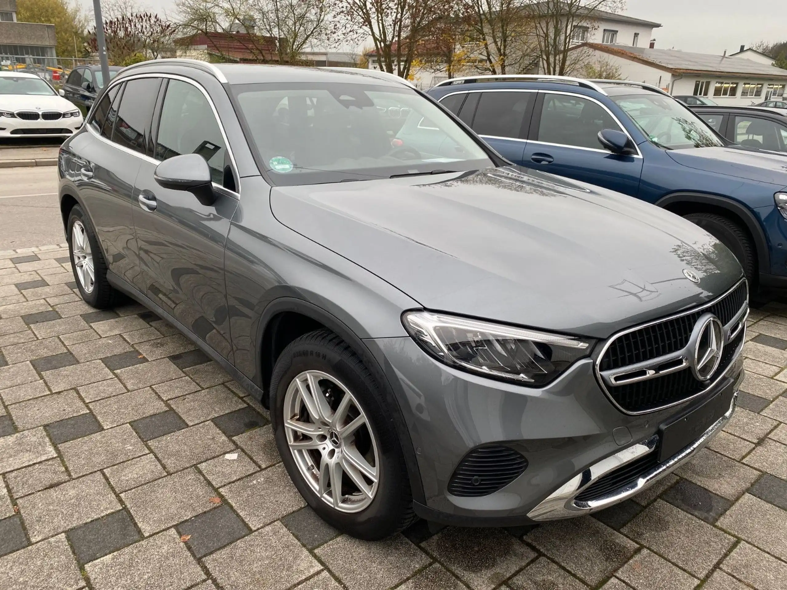 Mercedes-Benz - GLC 220