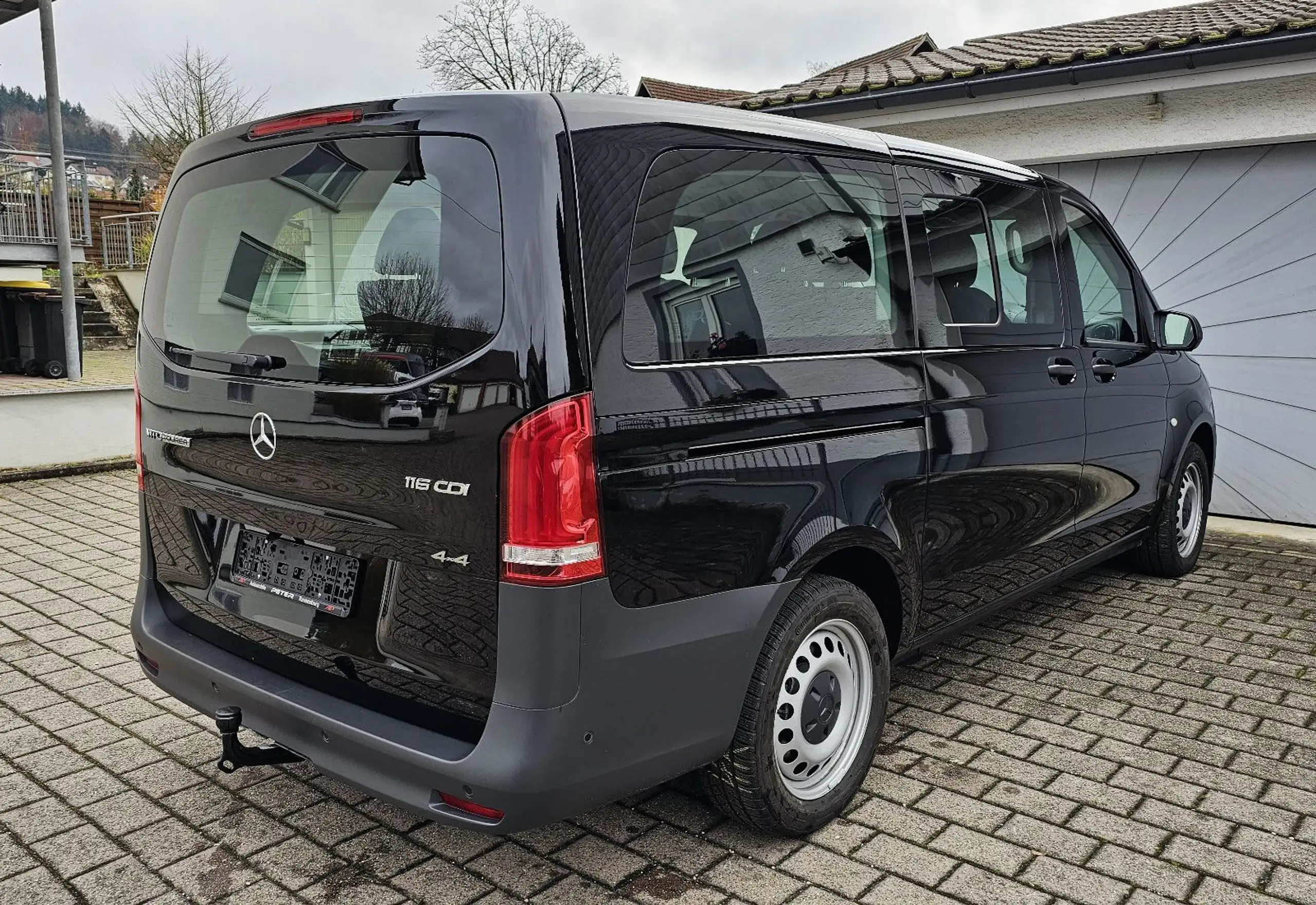 Mercedes-Benz - Vito