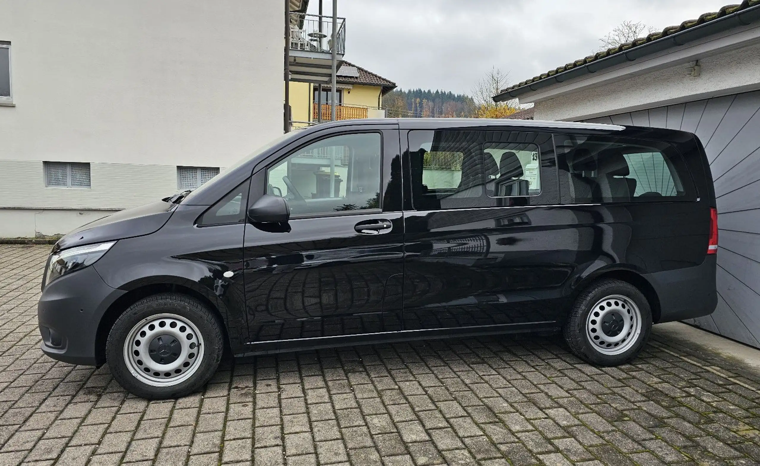 Mercedes-Benz - Vito