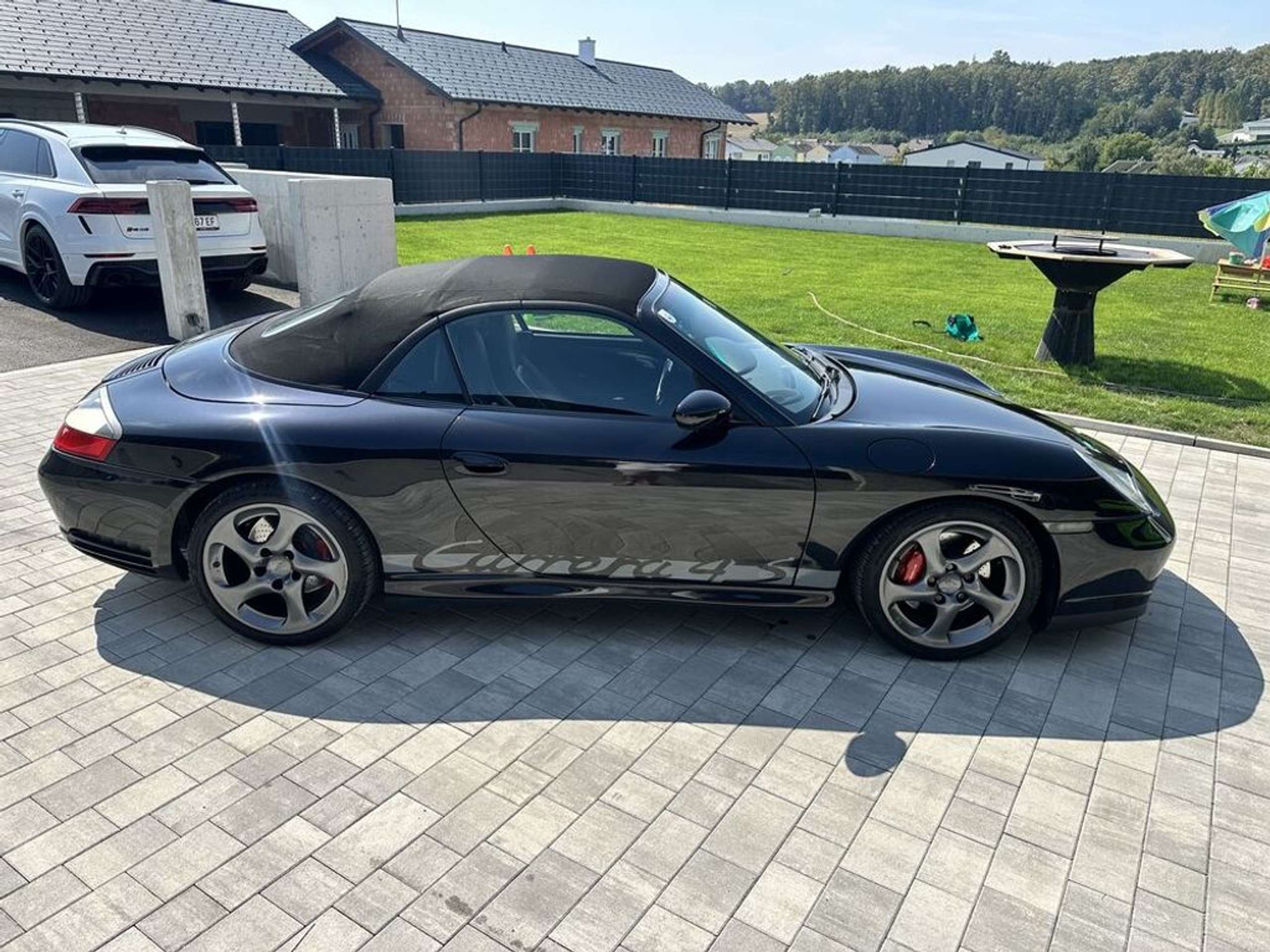 Porsche - 911