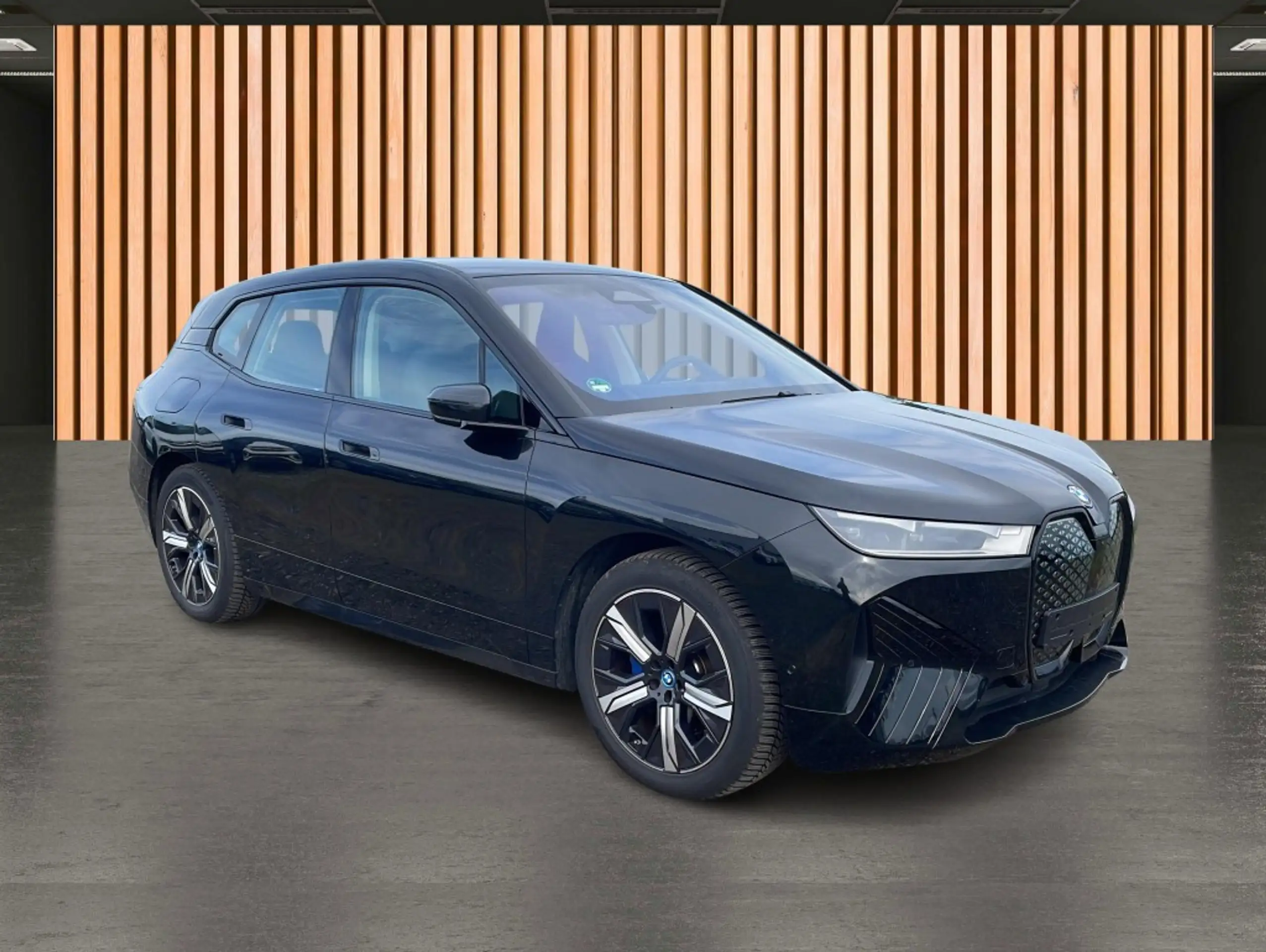 BMW - iX