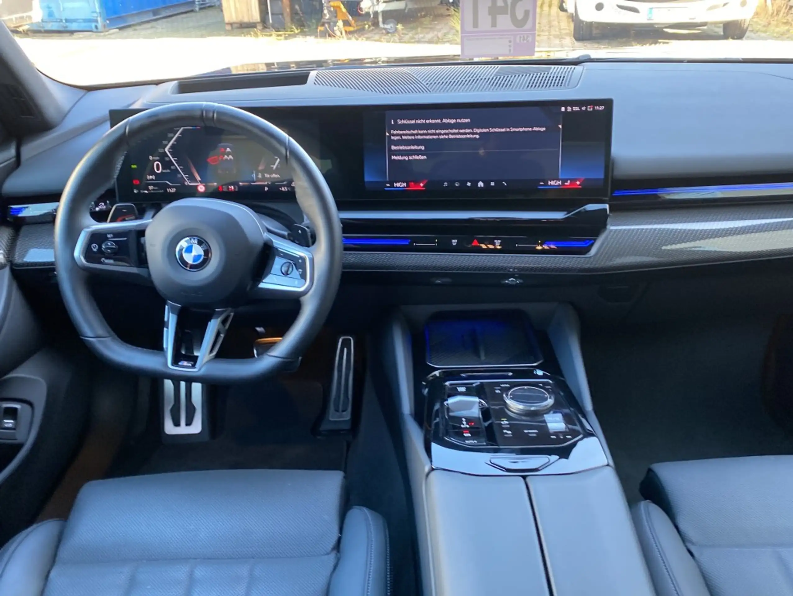 BMW - 520