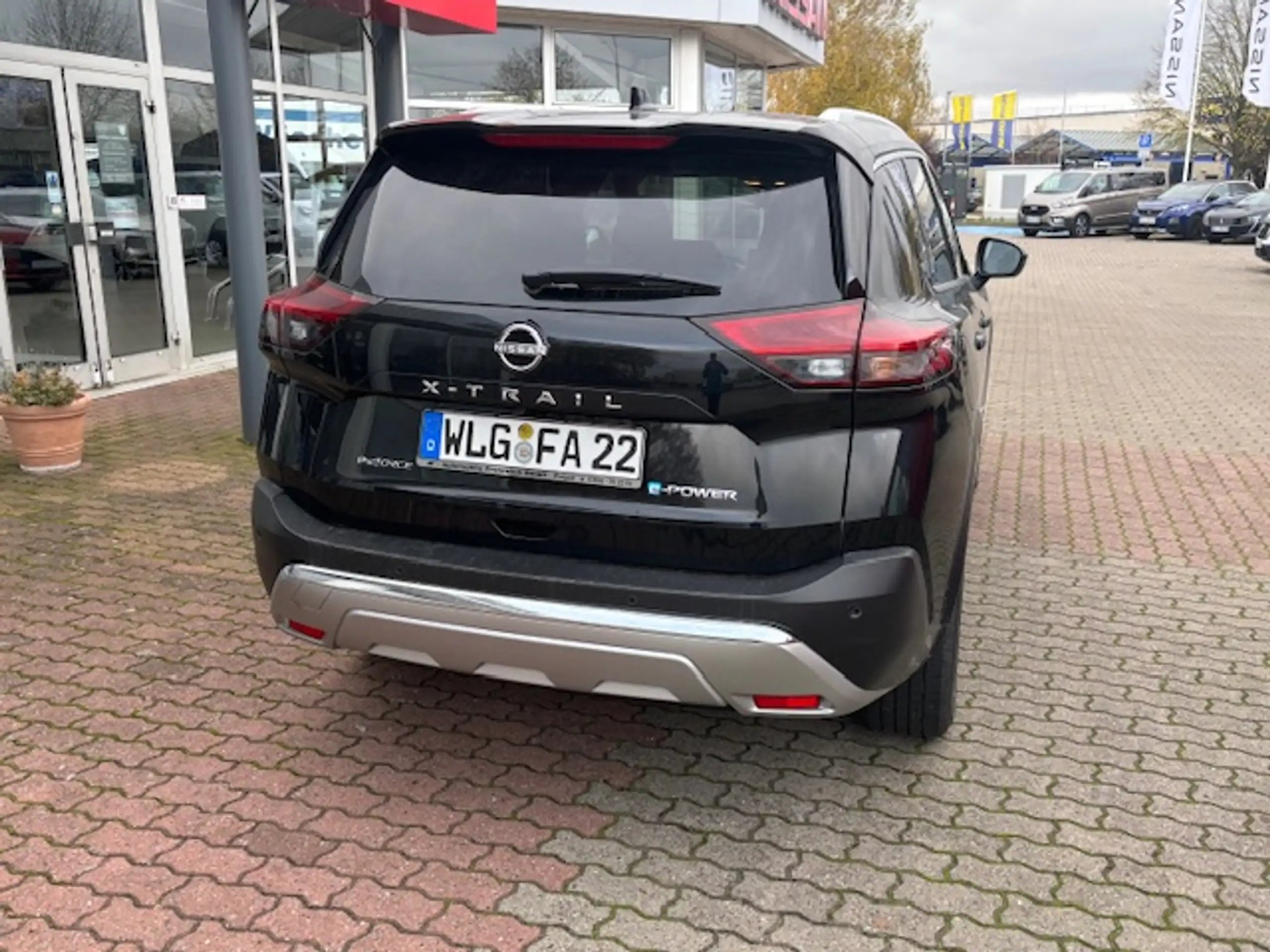 Nissan - X-Trail