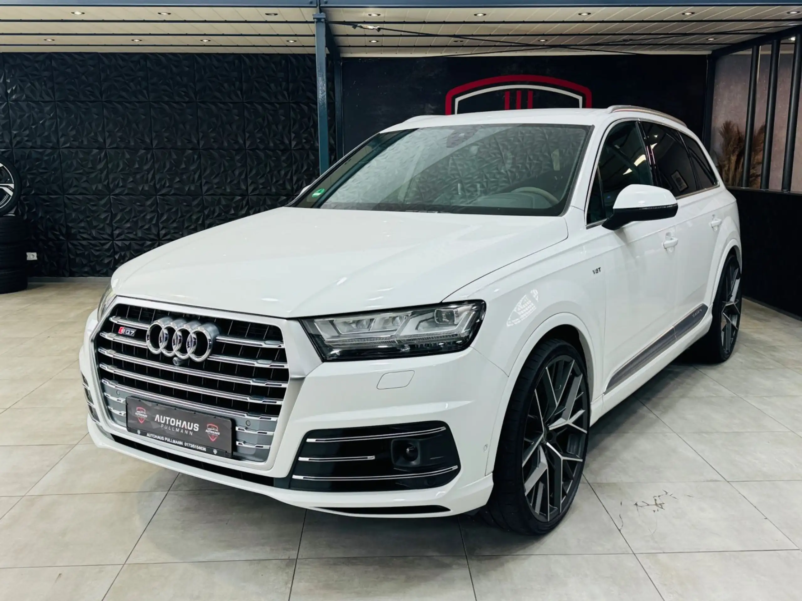 Audi - SQ7