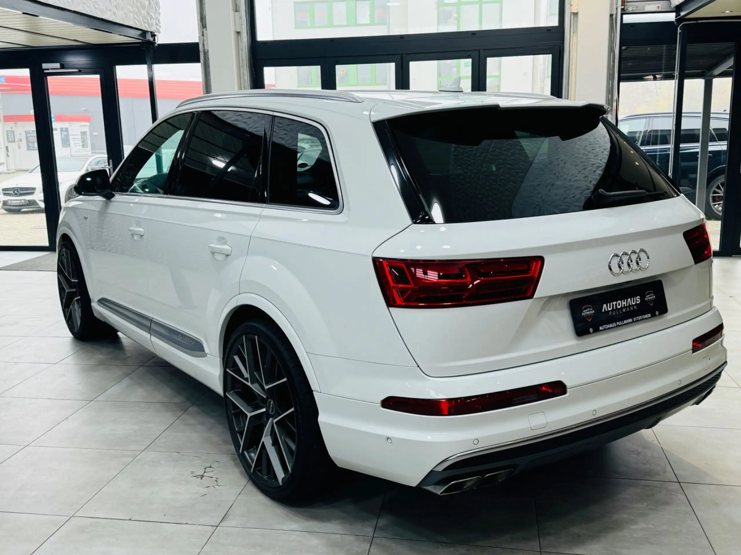 Audi - SQ7