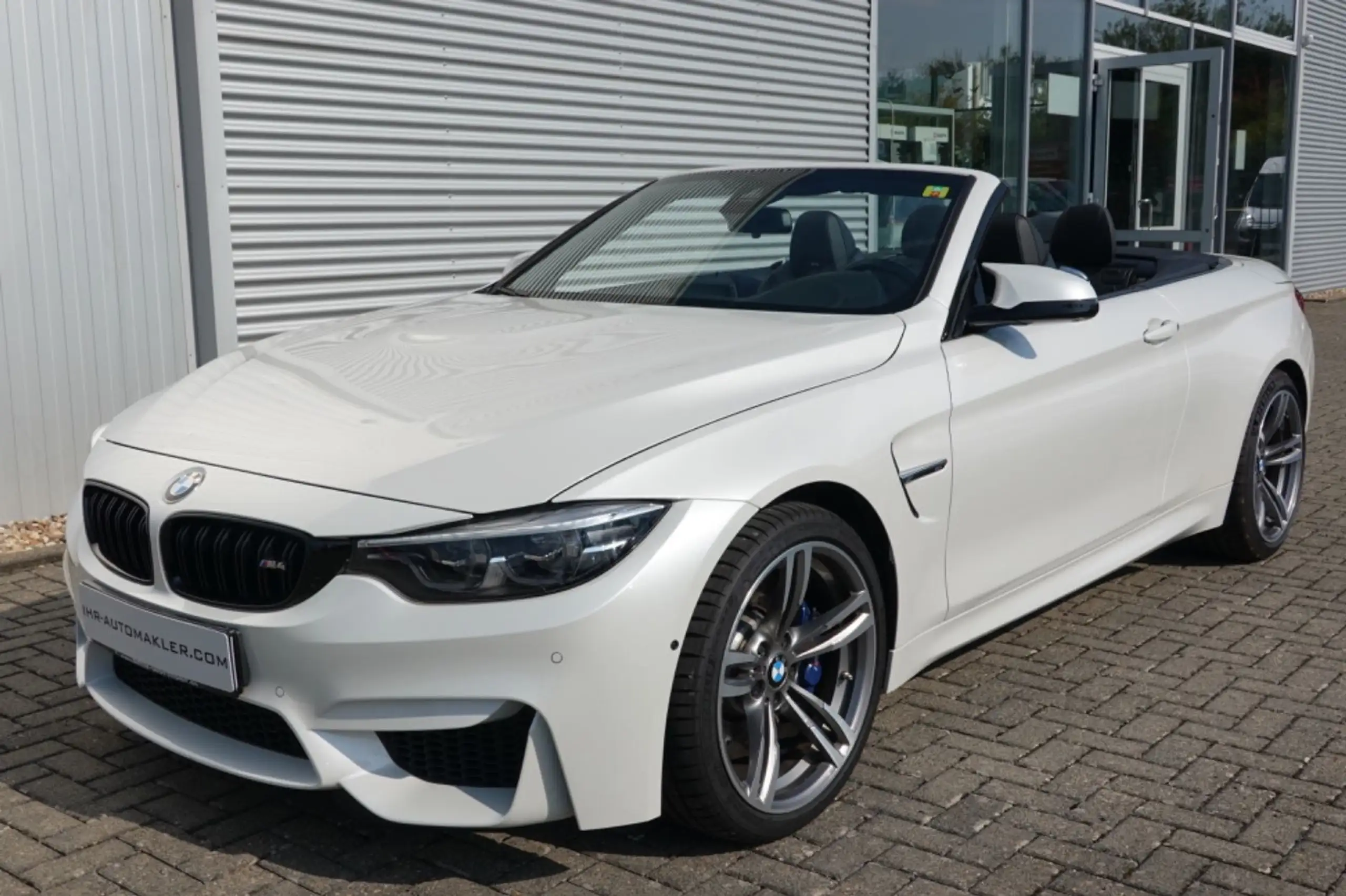 BMW - M4