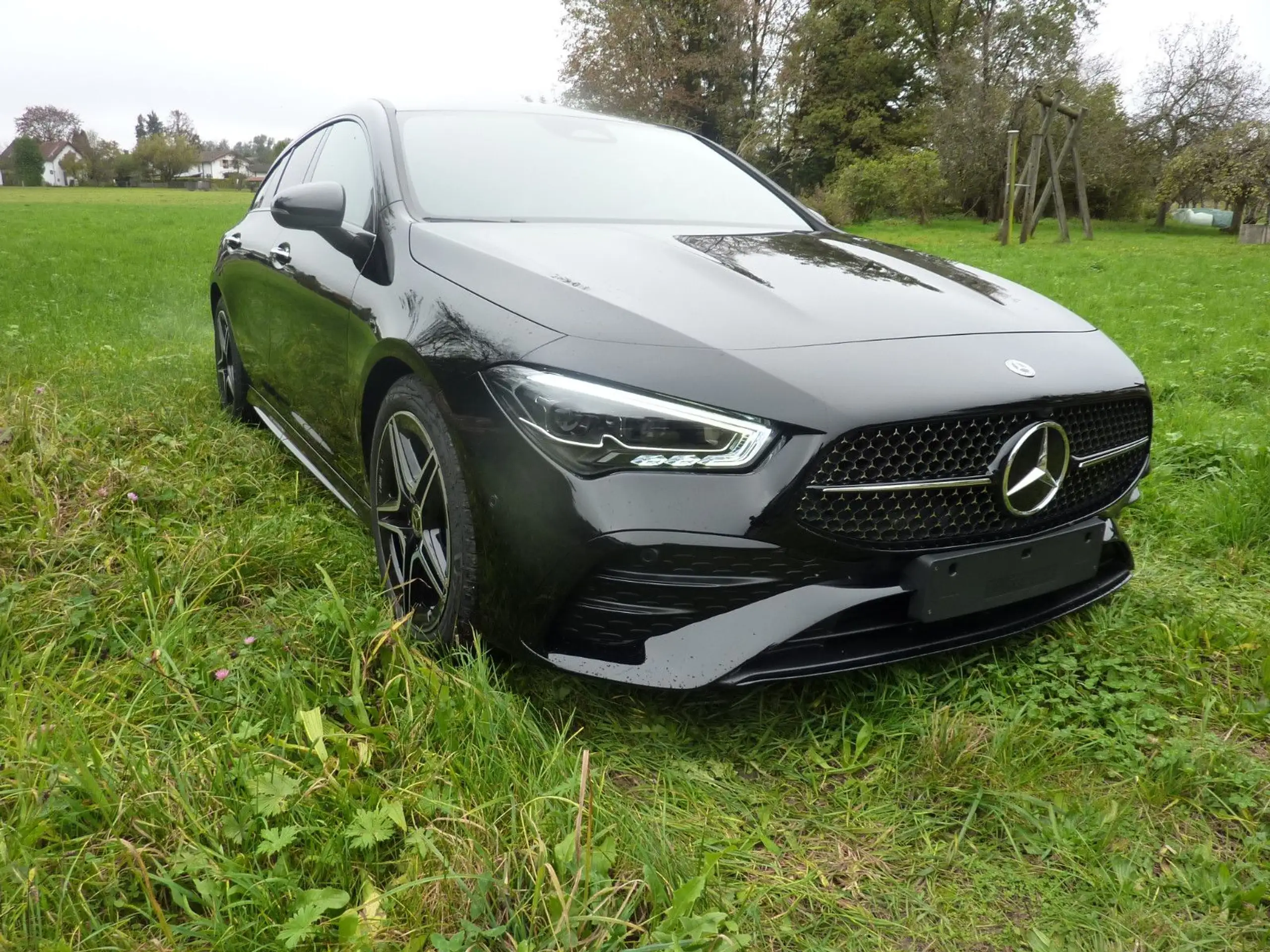 Mercedes-Benz - CLA 200