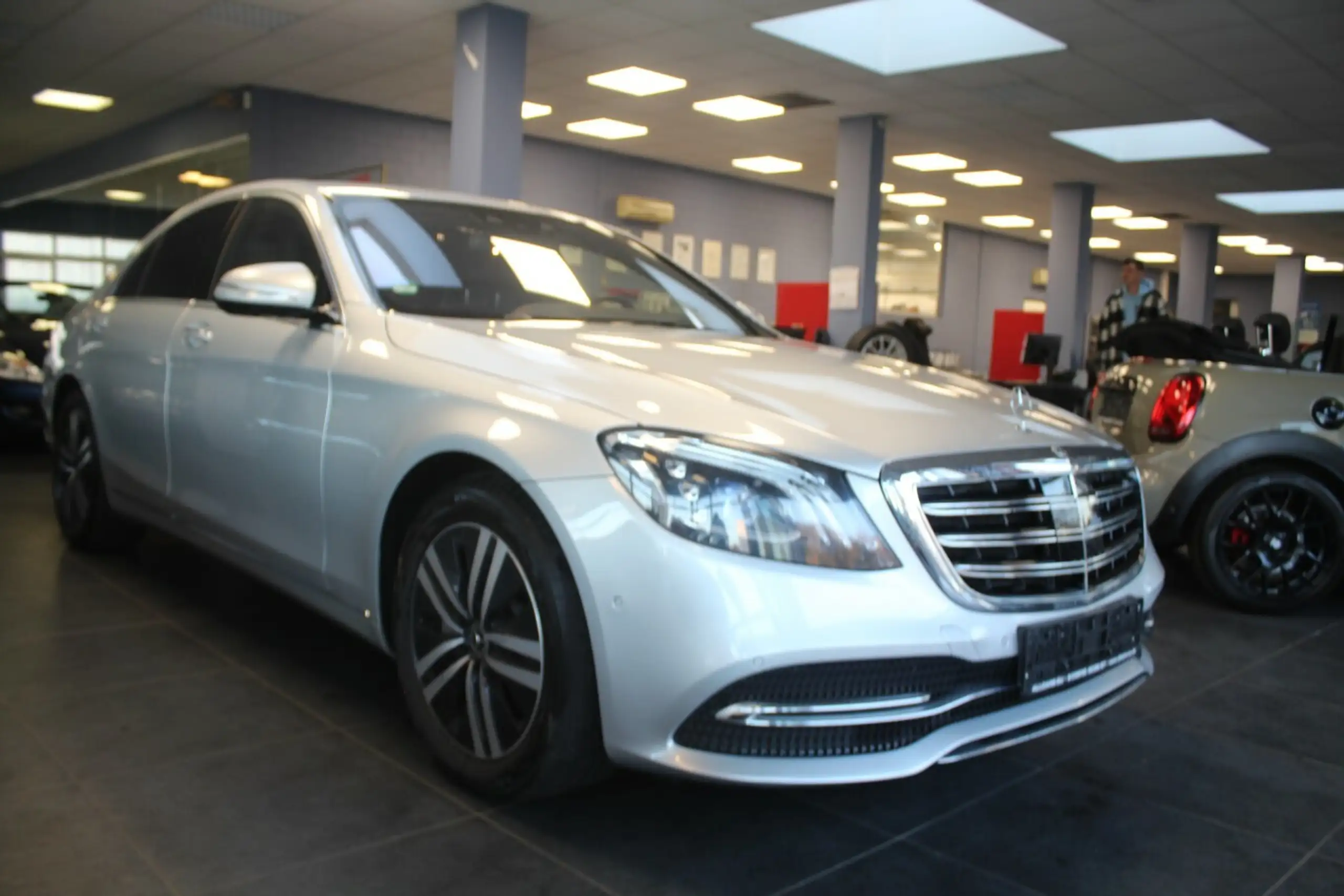 Mercedes-Benz - S 400