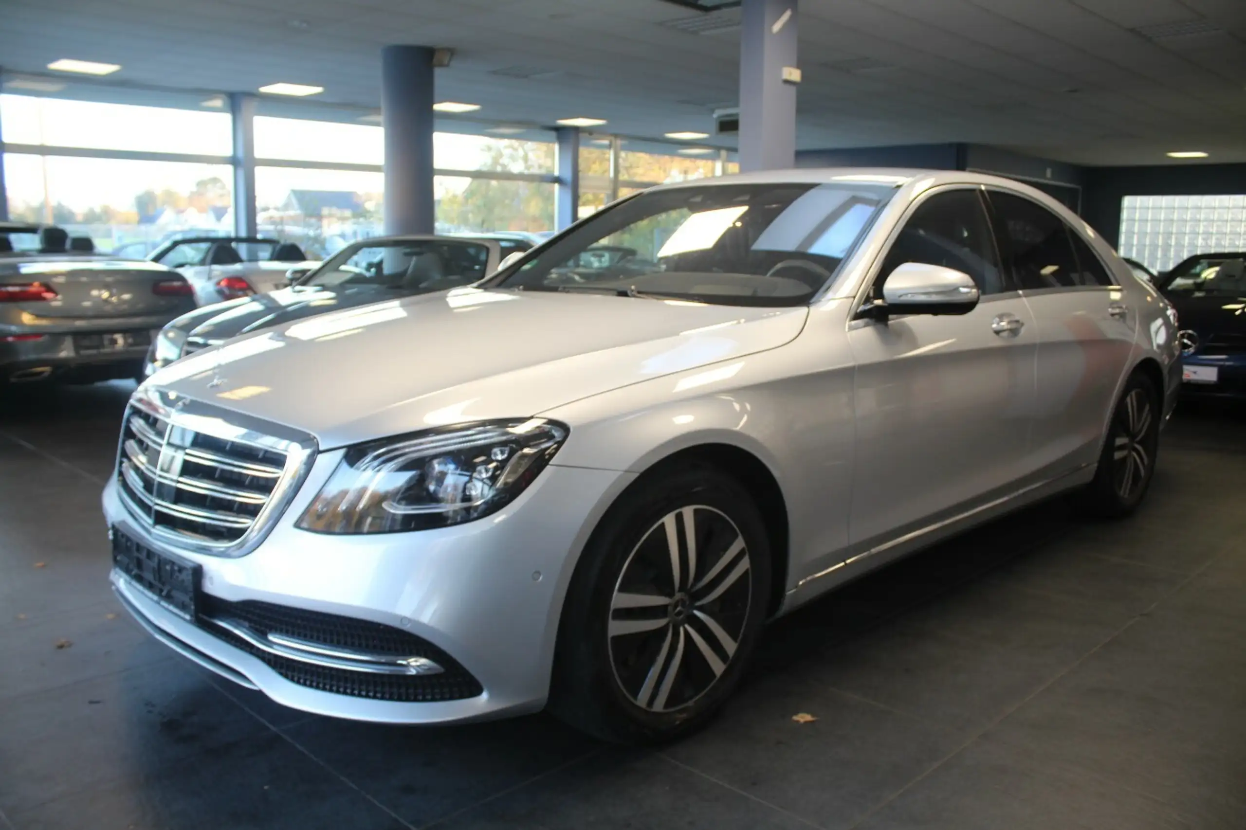 Mercedes-Benz - S 400